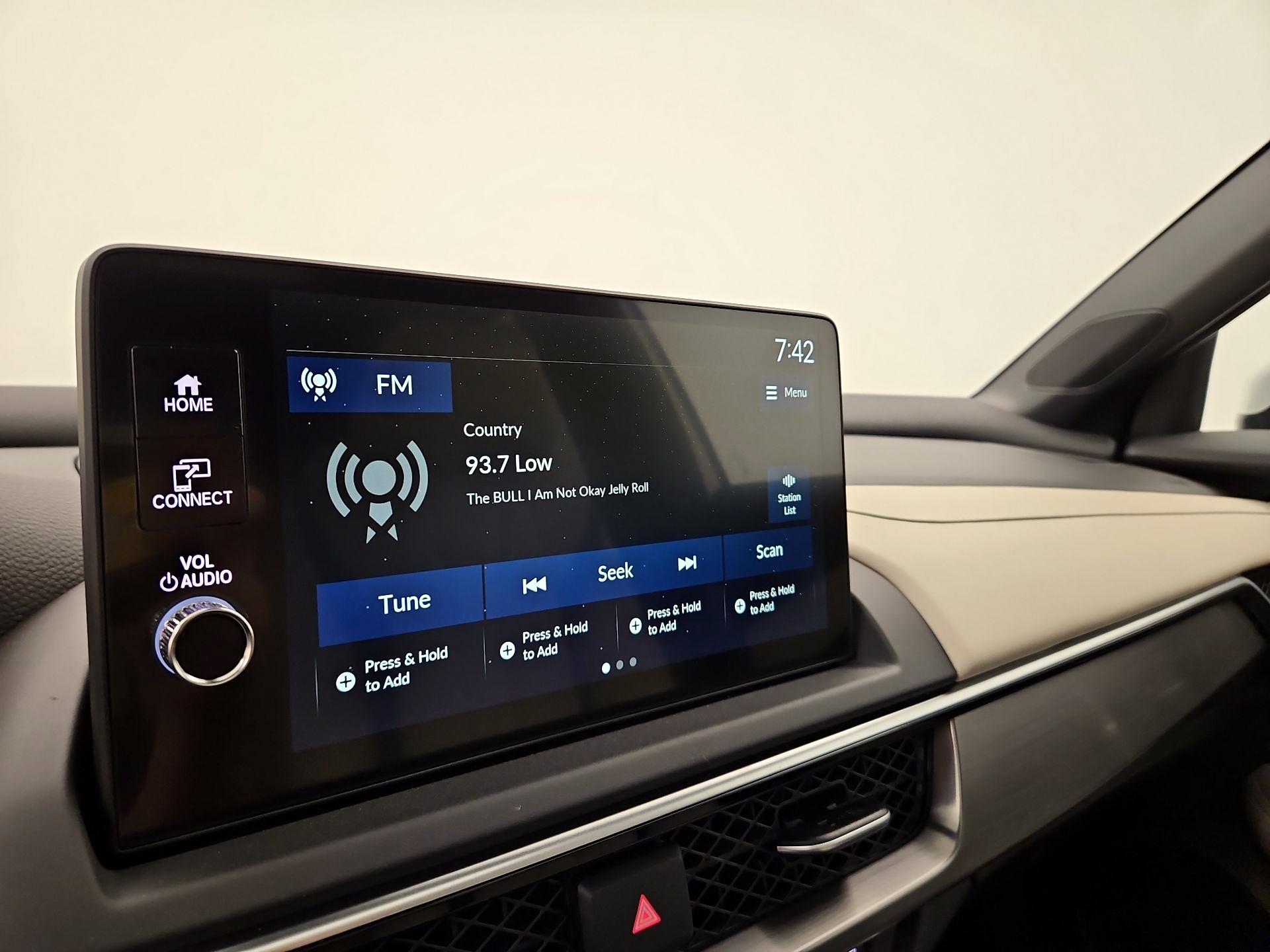 Thumbnail: 2025 Acura ADX - 15