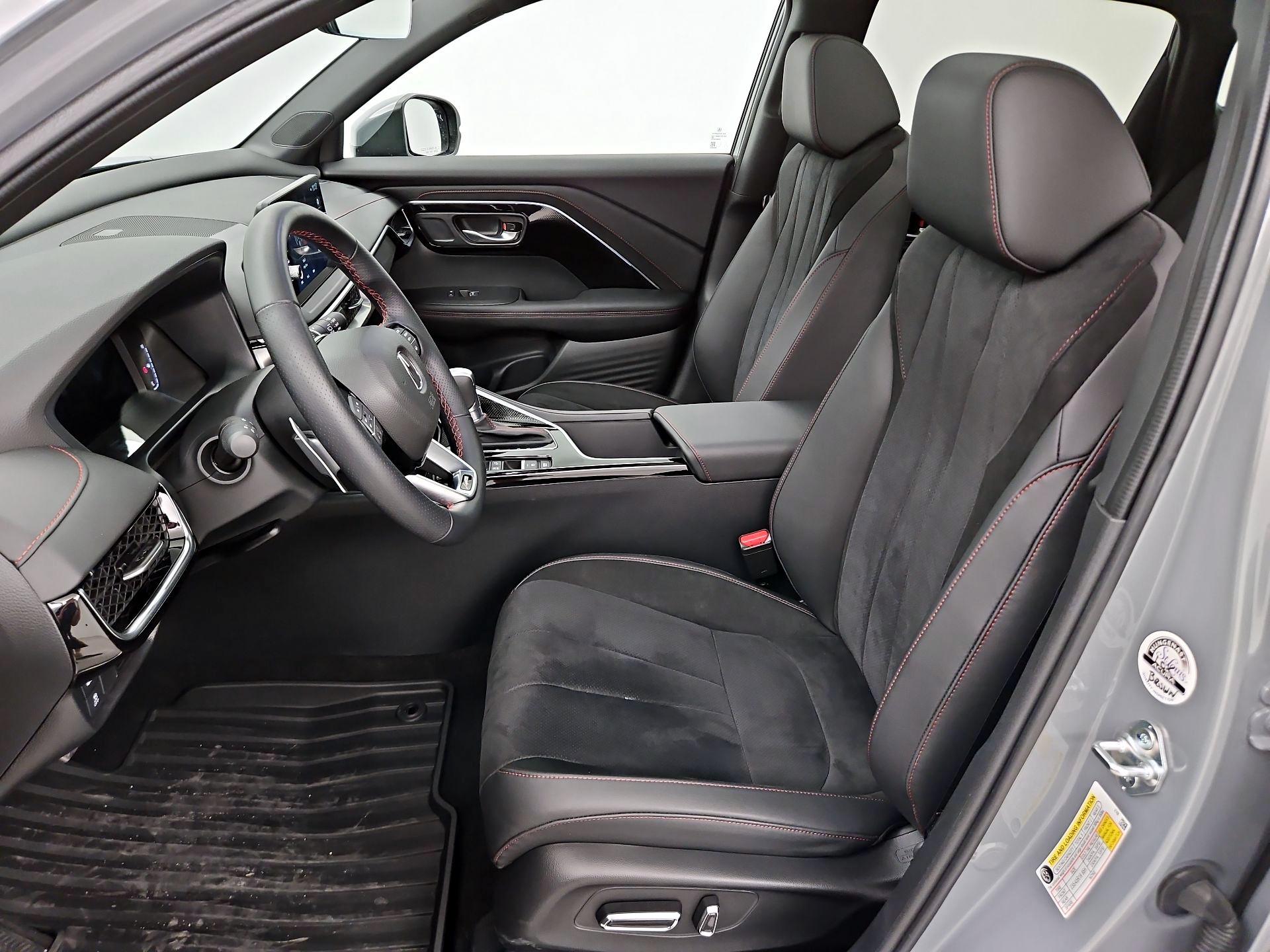 Thumbnail: 2025 Acura ADX - 11