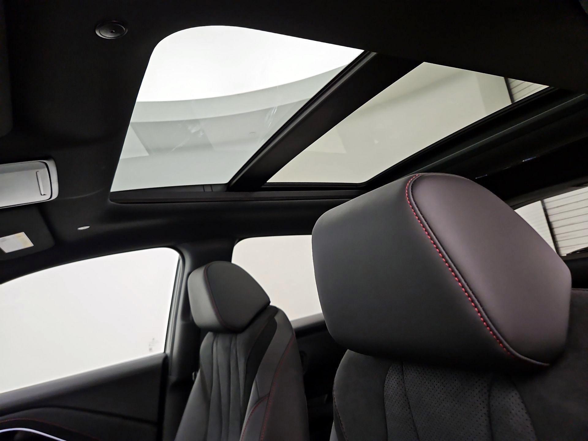 Thumbnail: 2025 Acura ADX - 19