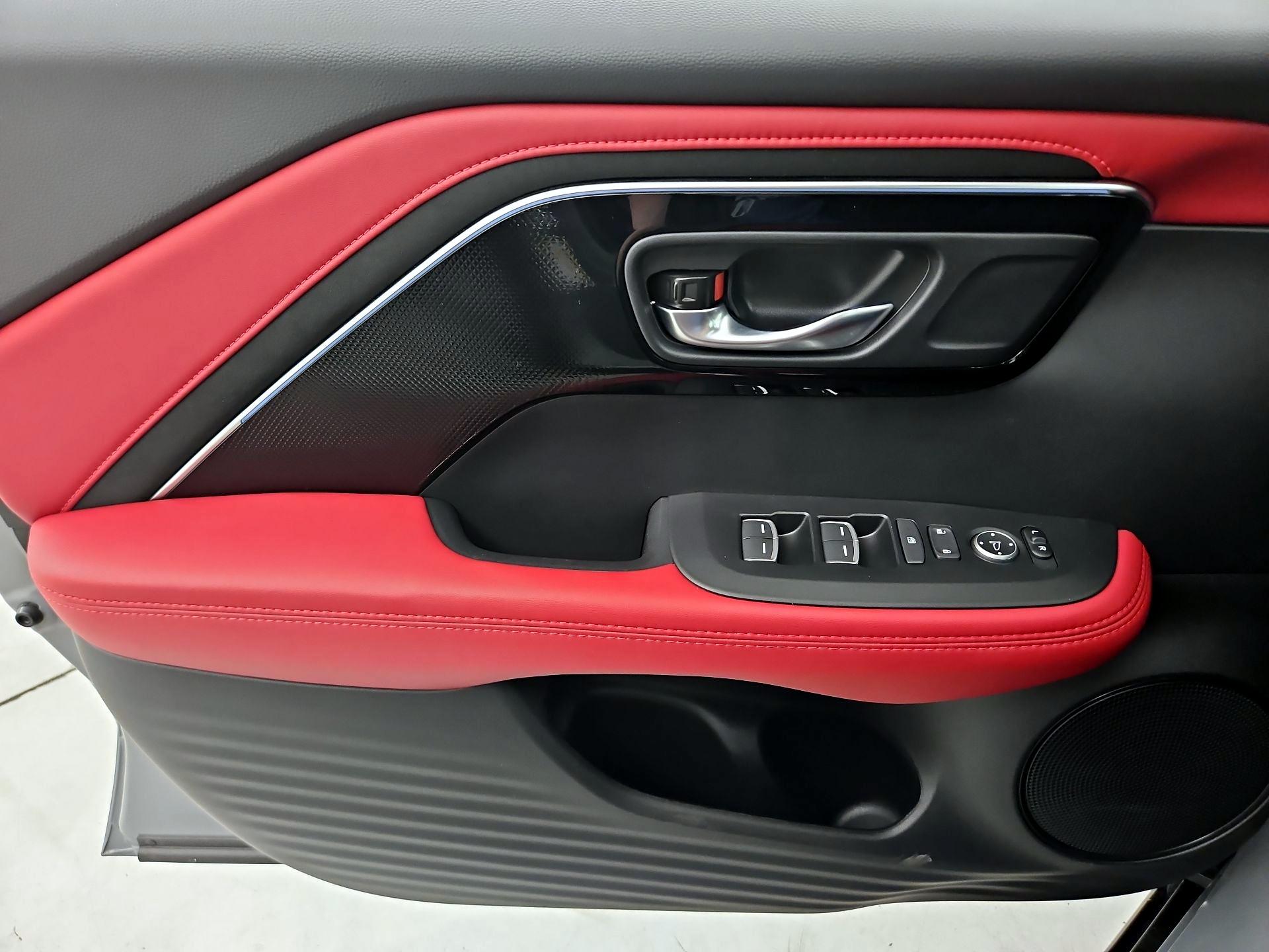 Thumbnail: 2025 Acura ADX - 12