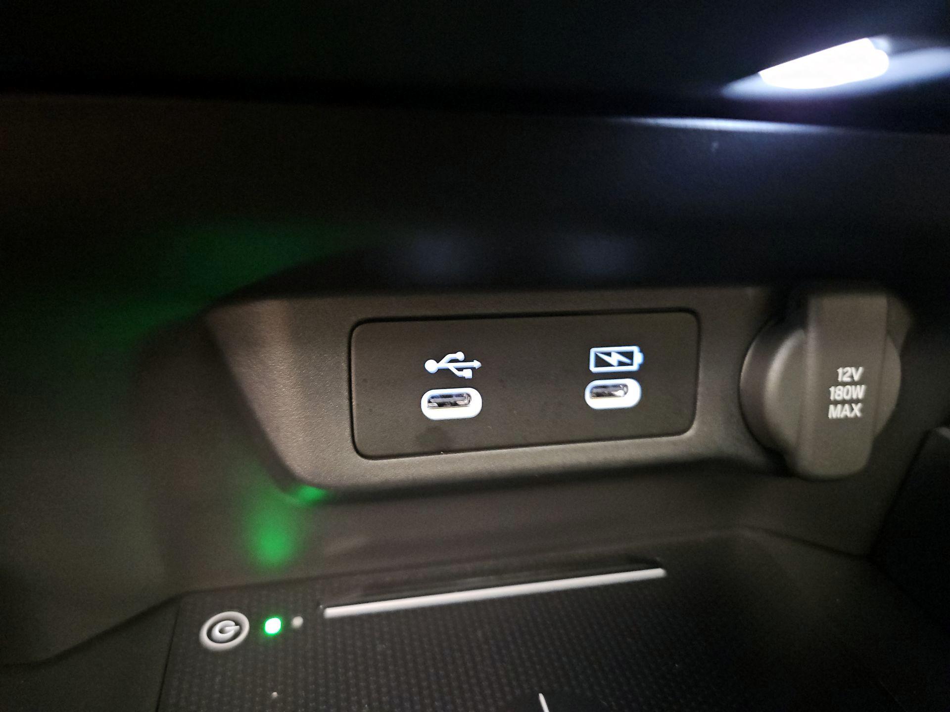 Thumbnail: 2025 Acura ADX - 18