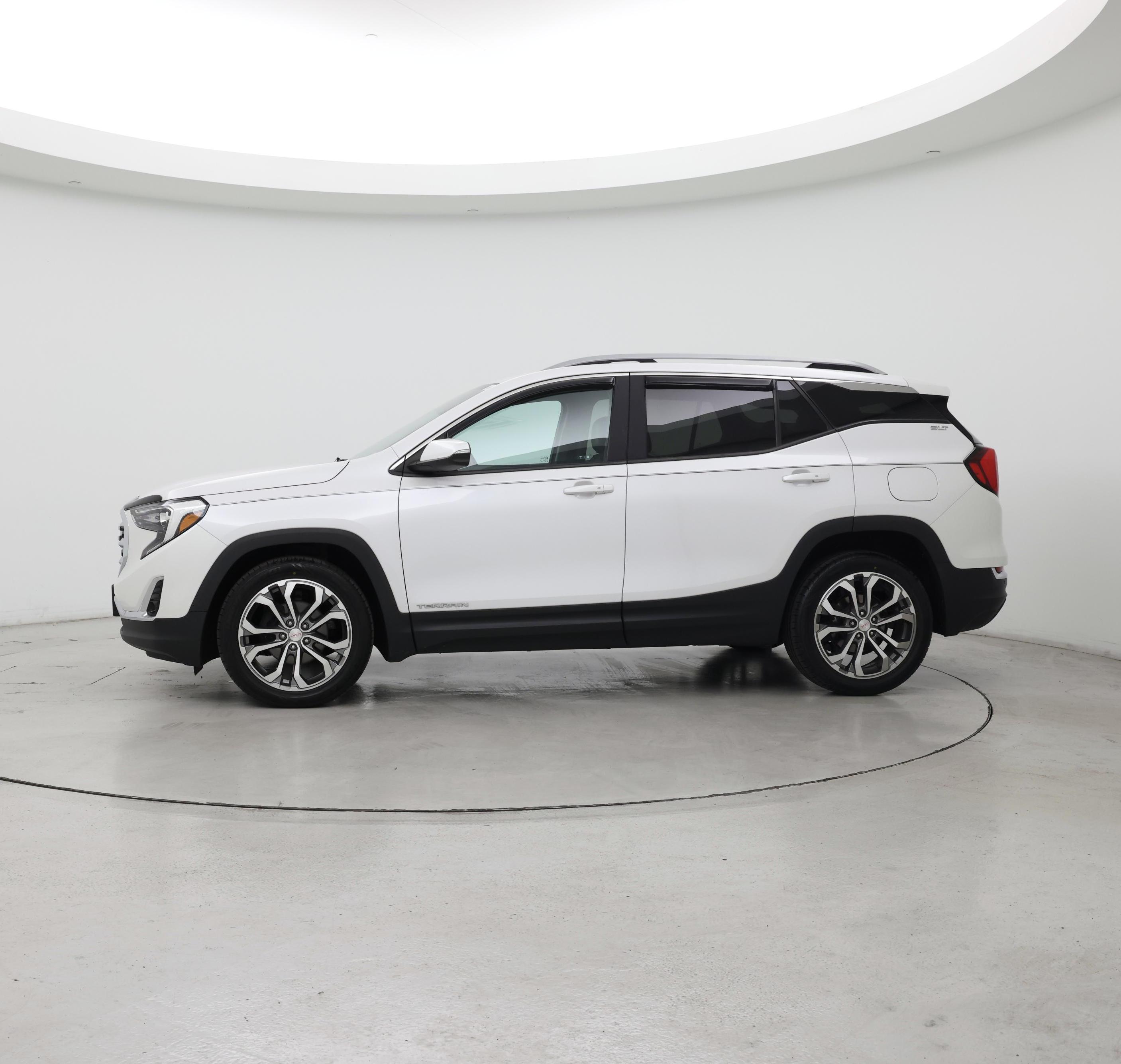 Thumbnail: 2021 GMC Terrain - 3