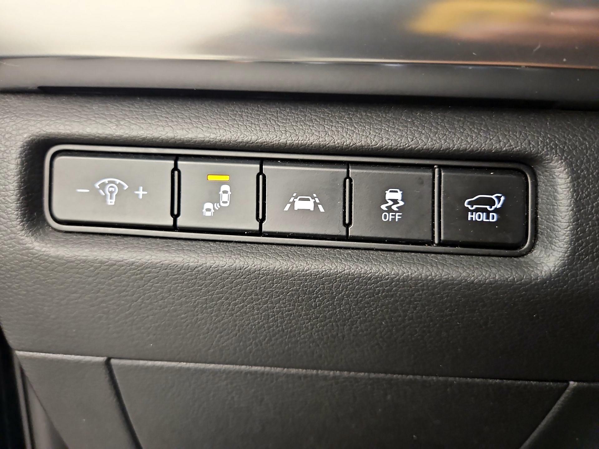 Thumbnail: 2021 Kia Telluride - 13