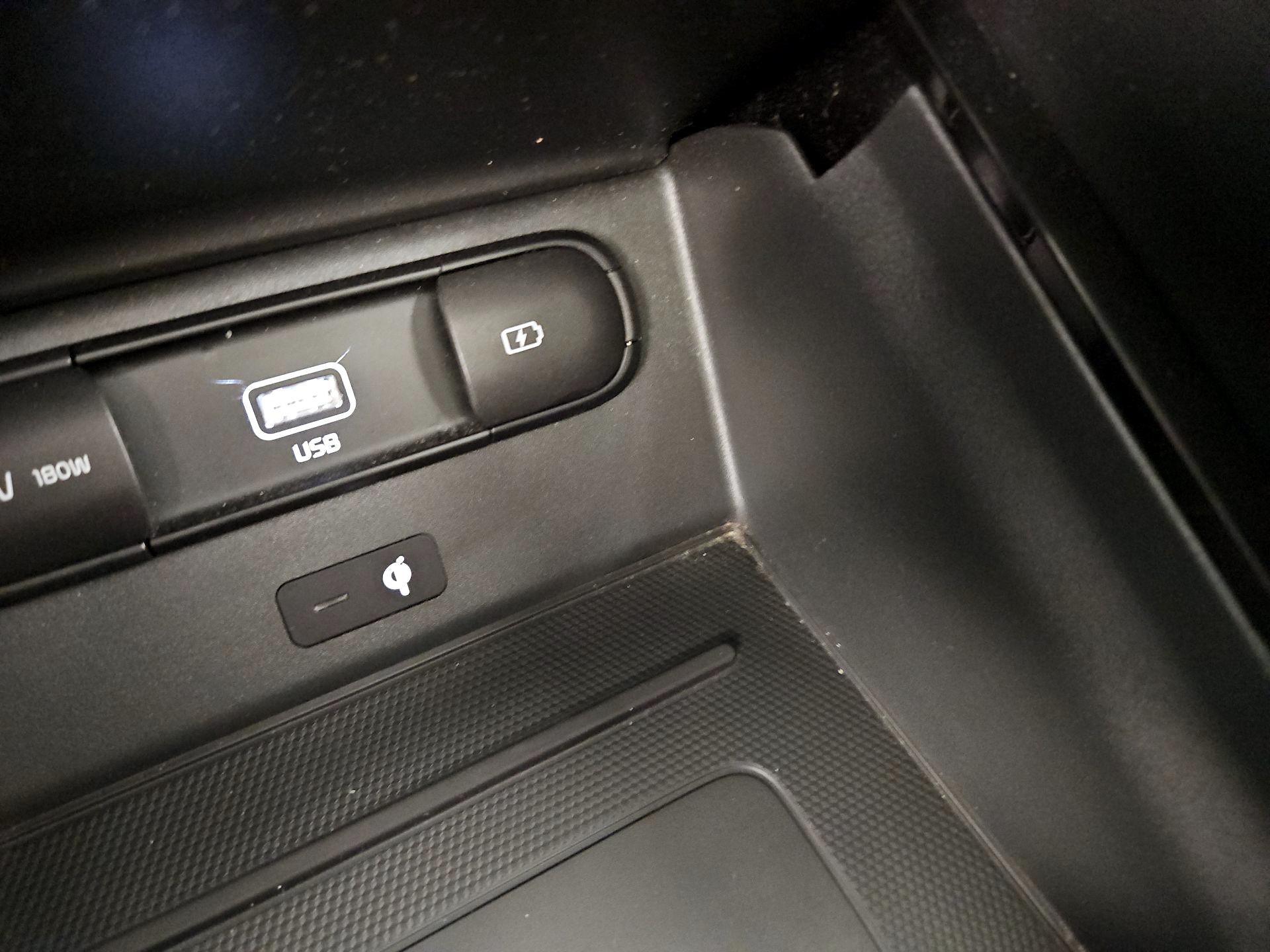 Thumbnail: 2021 Kia Telluride - 18