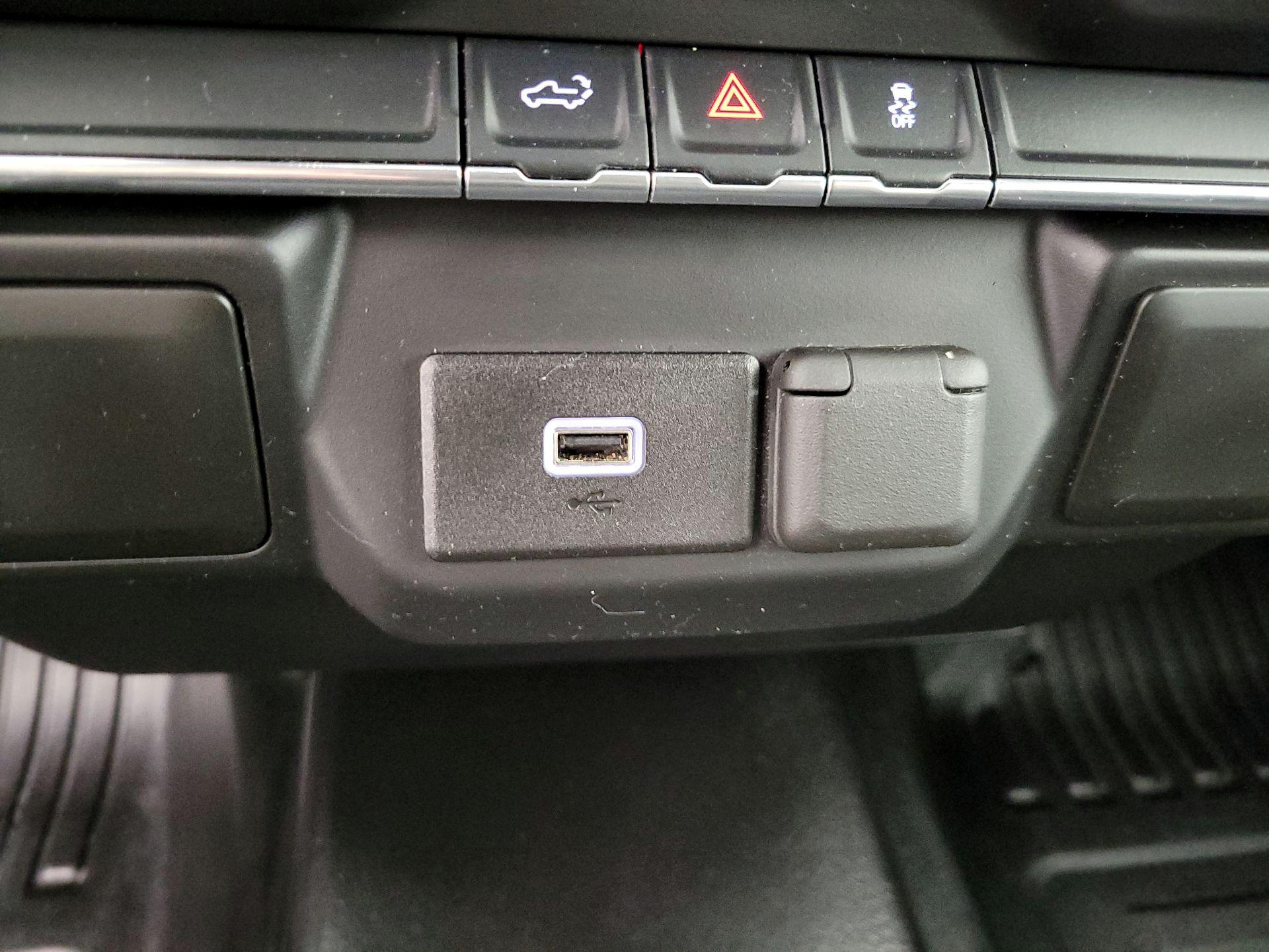 Thumbnail: 2020 GMC Sierra 2500 - 18