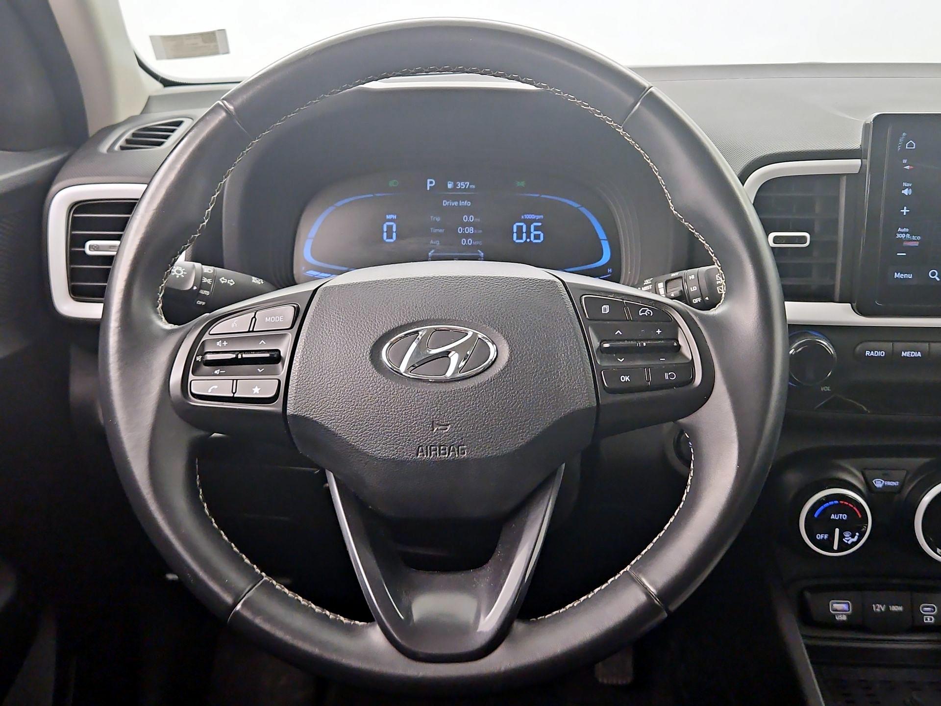 Thumbnail: 2023 Hyundai Venue - 10