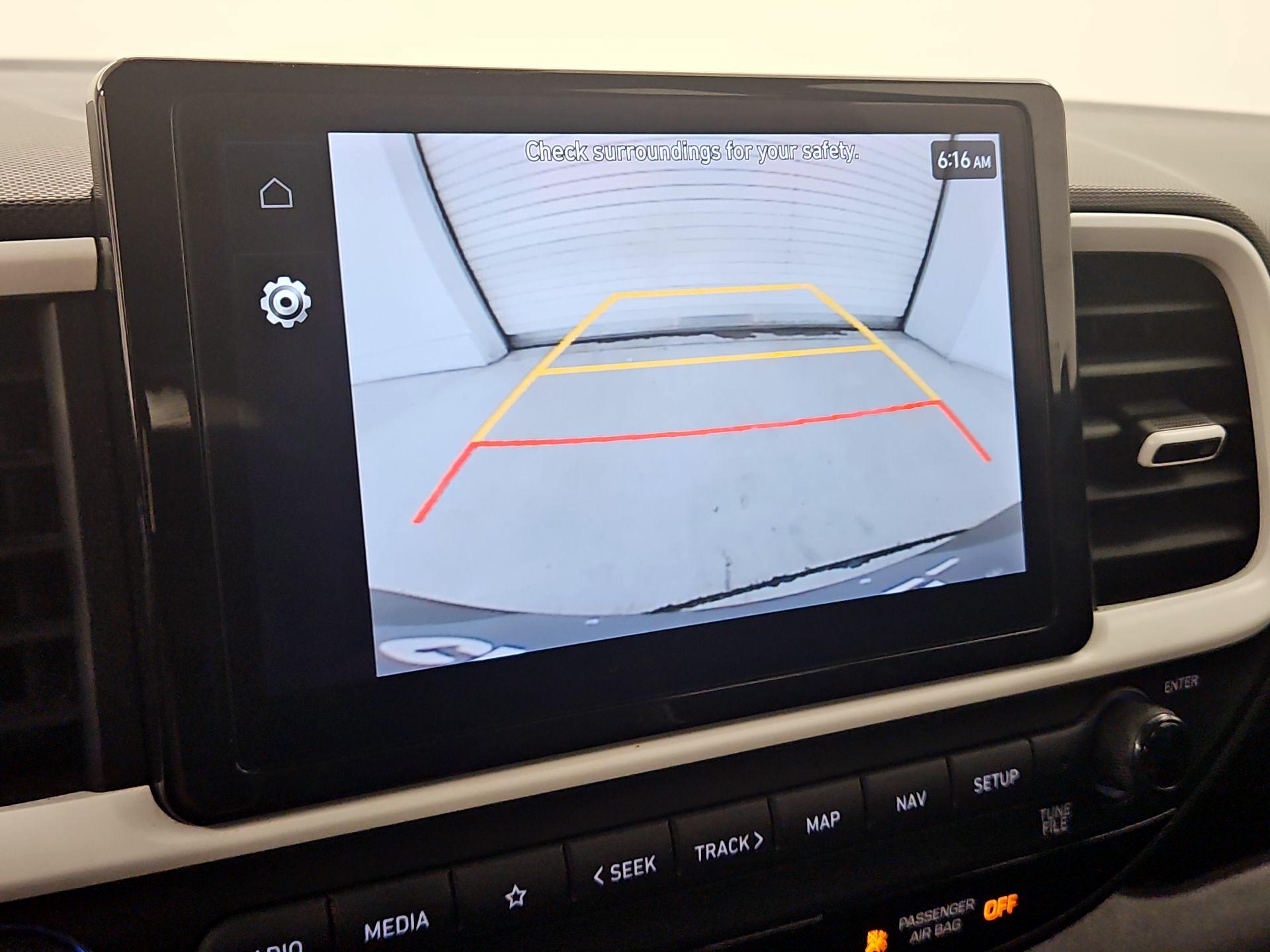 Thumbnail: 2023 Hyundai Venue - 15