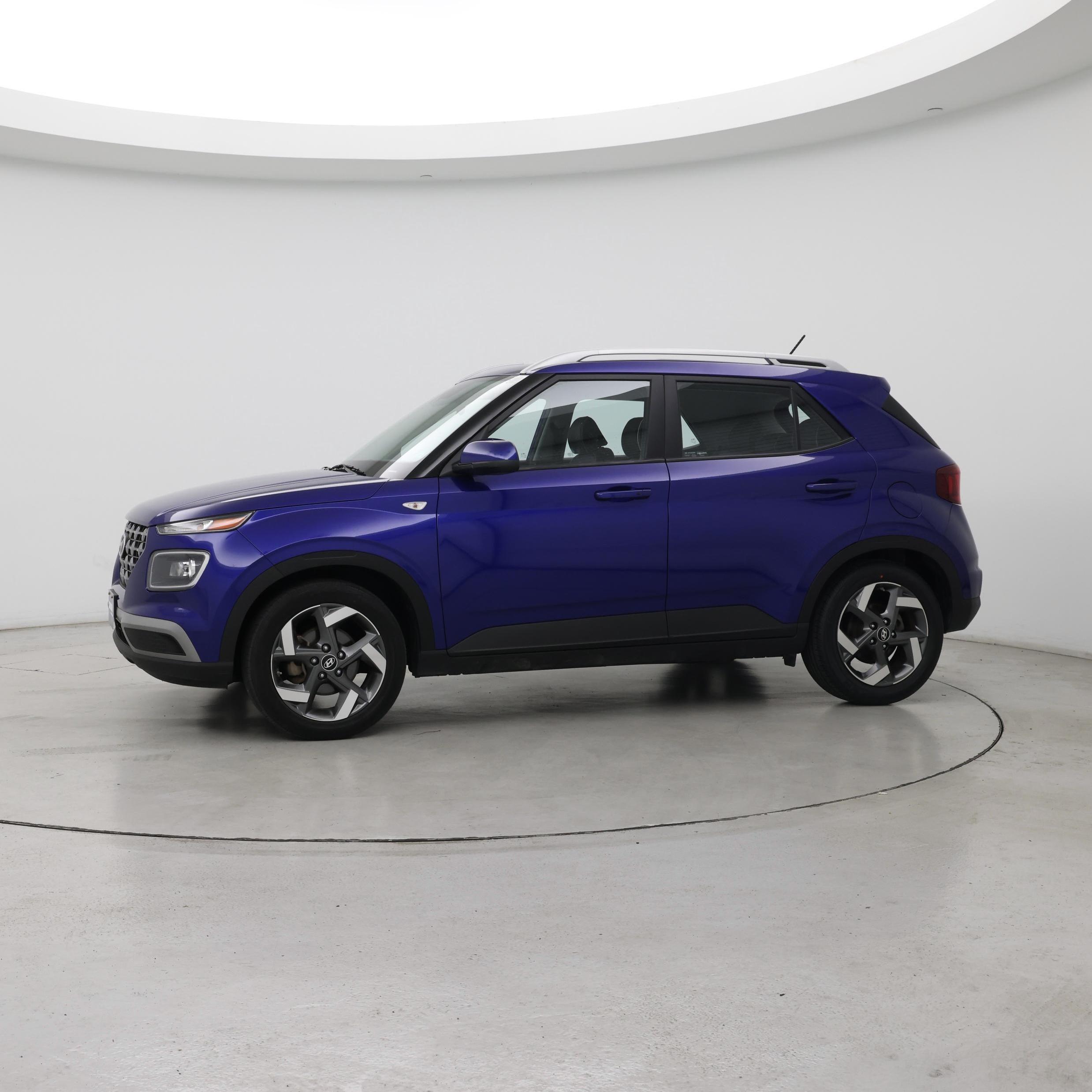 Thumbnail: 2023 Hyundai Venue - 3