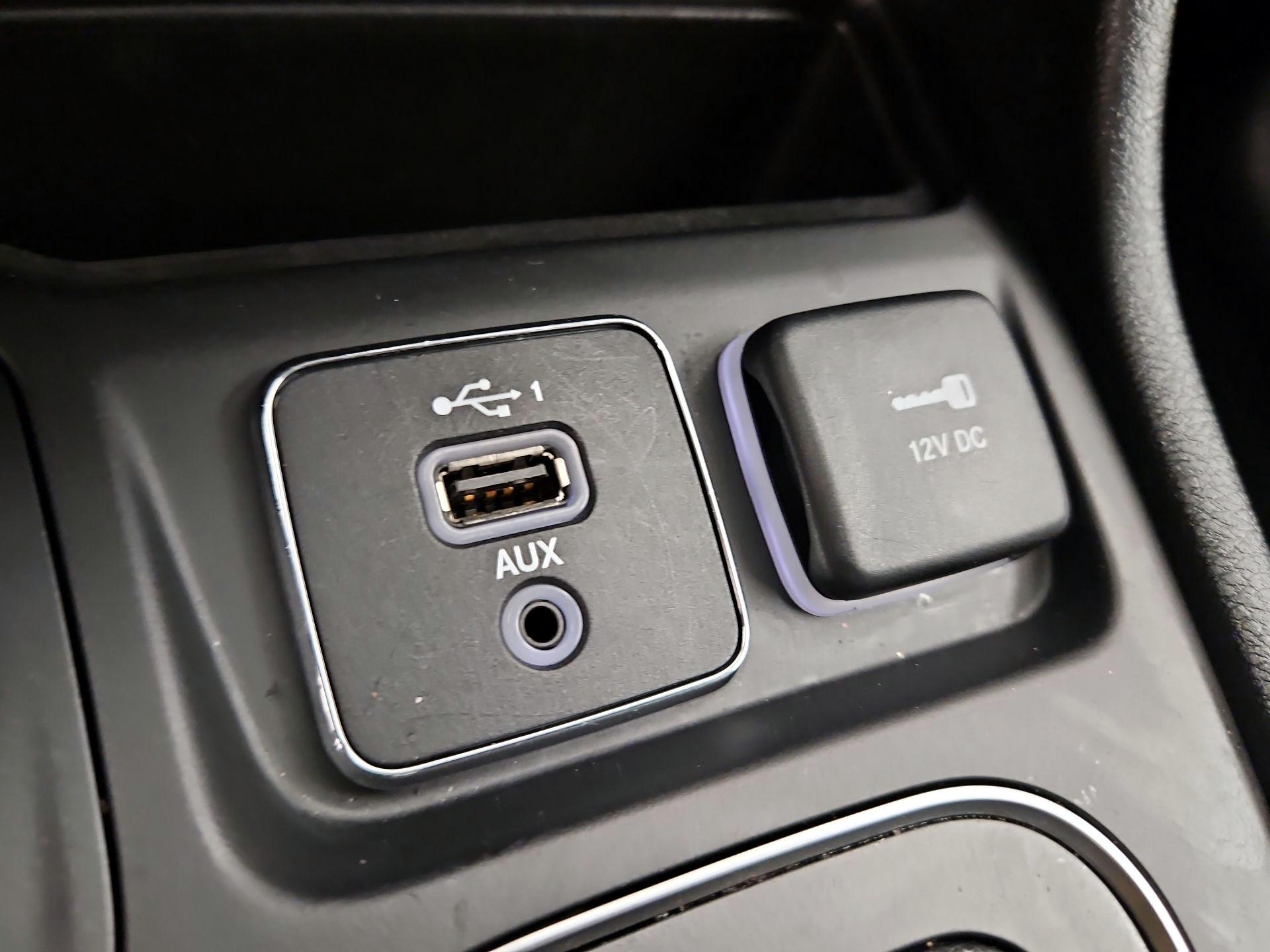 Thumbnail: 2022 Jeep Cherokee - 18