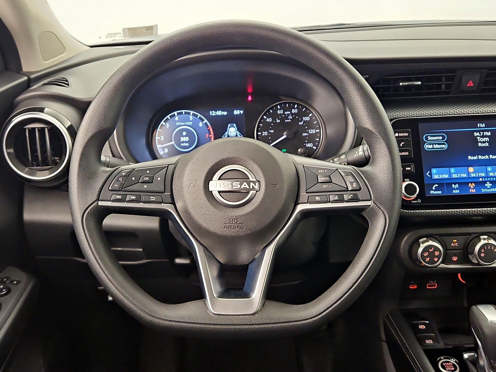 Thumbnail: 2023 Nissan Kicks - 10
