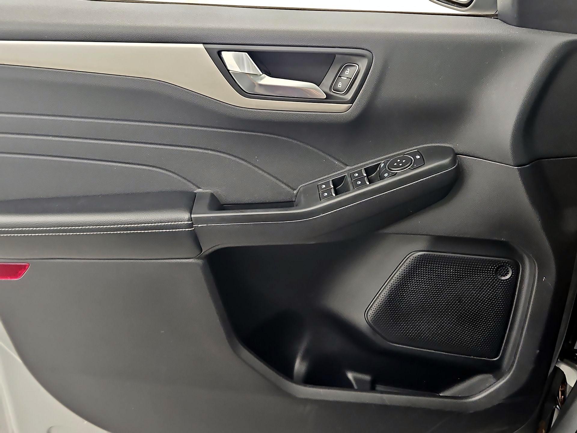 Thumbnail: 2022 Ford Escape - 12