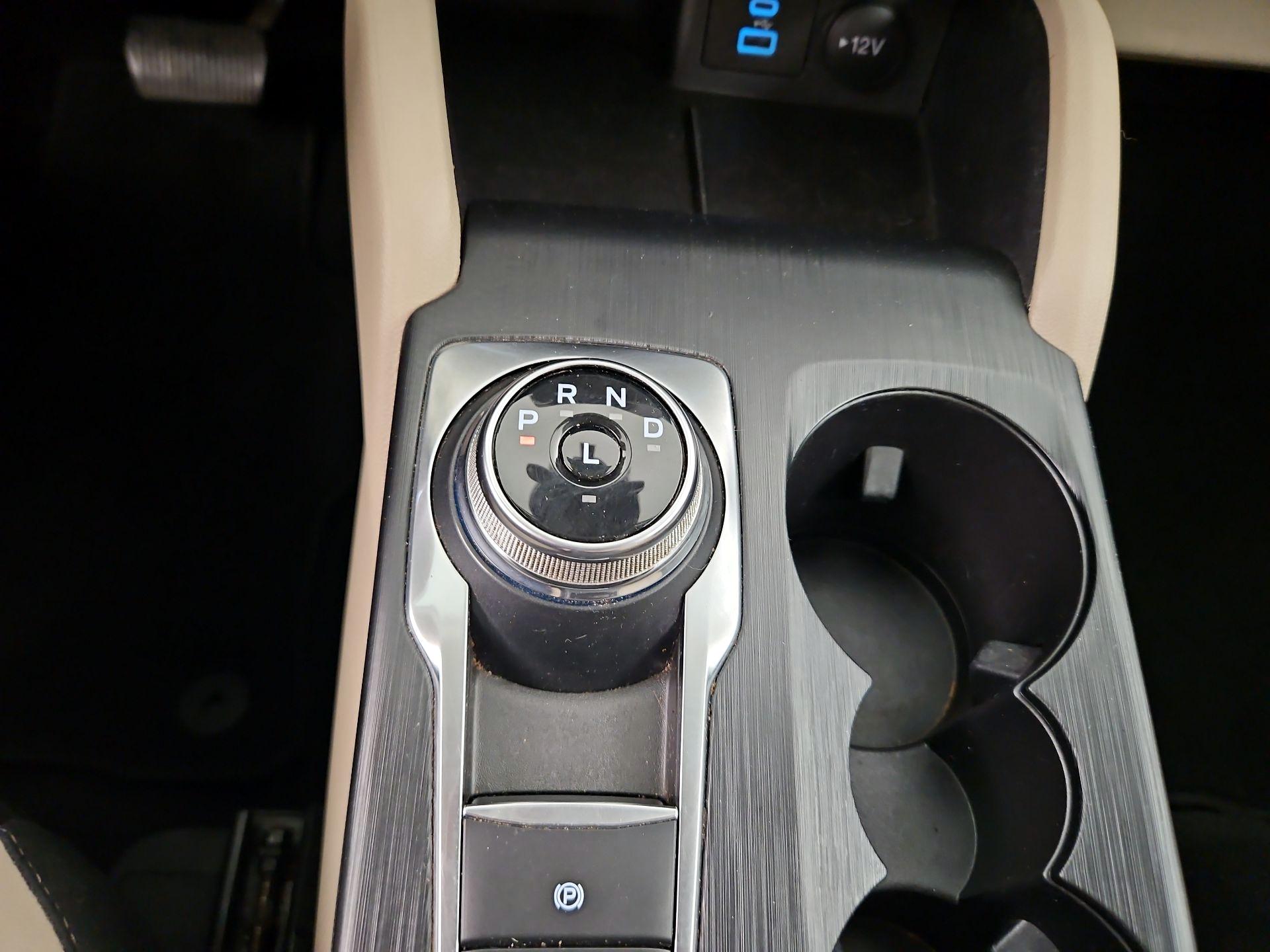 Thumbnail: 2022 Ford Escape - 18