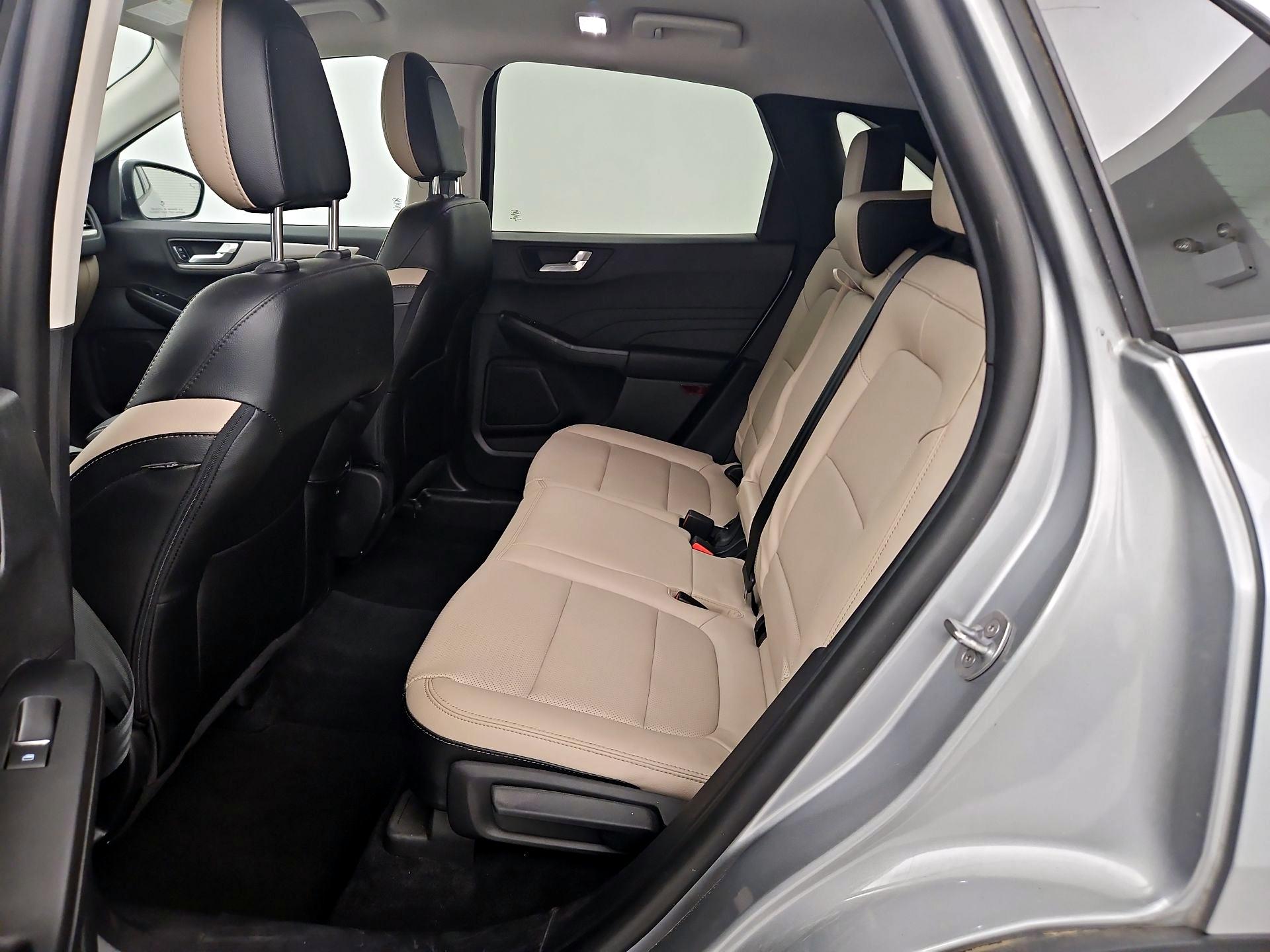 Thumbnail: 2022 Ford Escape - 20