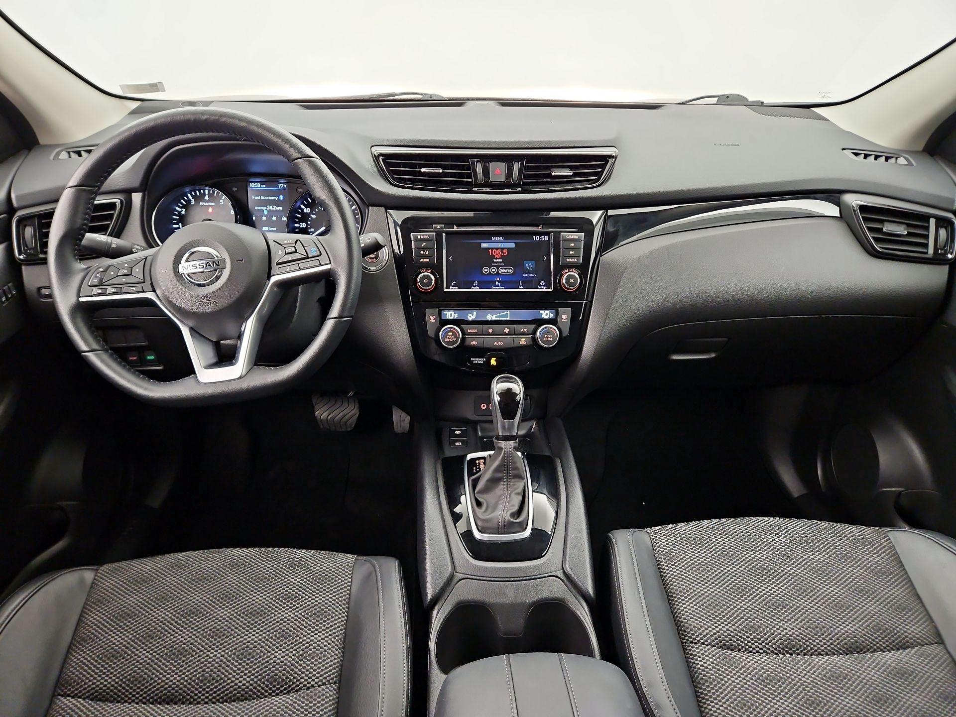 Thumbnail: 2022 Nissan Rogue Sport - 9