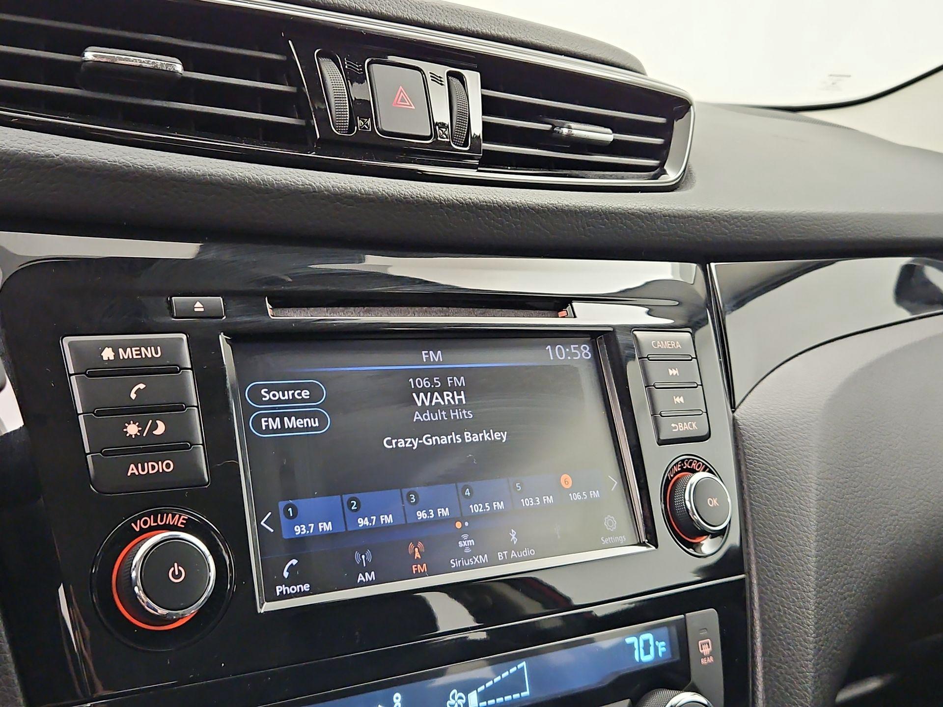 Thumbnail: 2022 Nissan Rogue Sport - 15