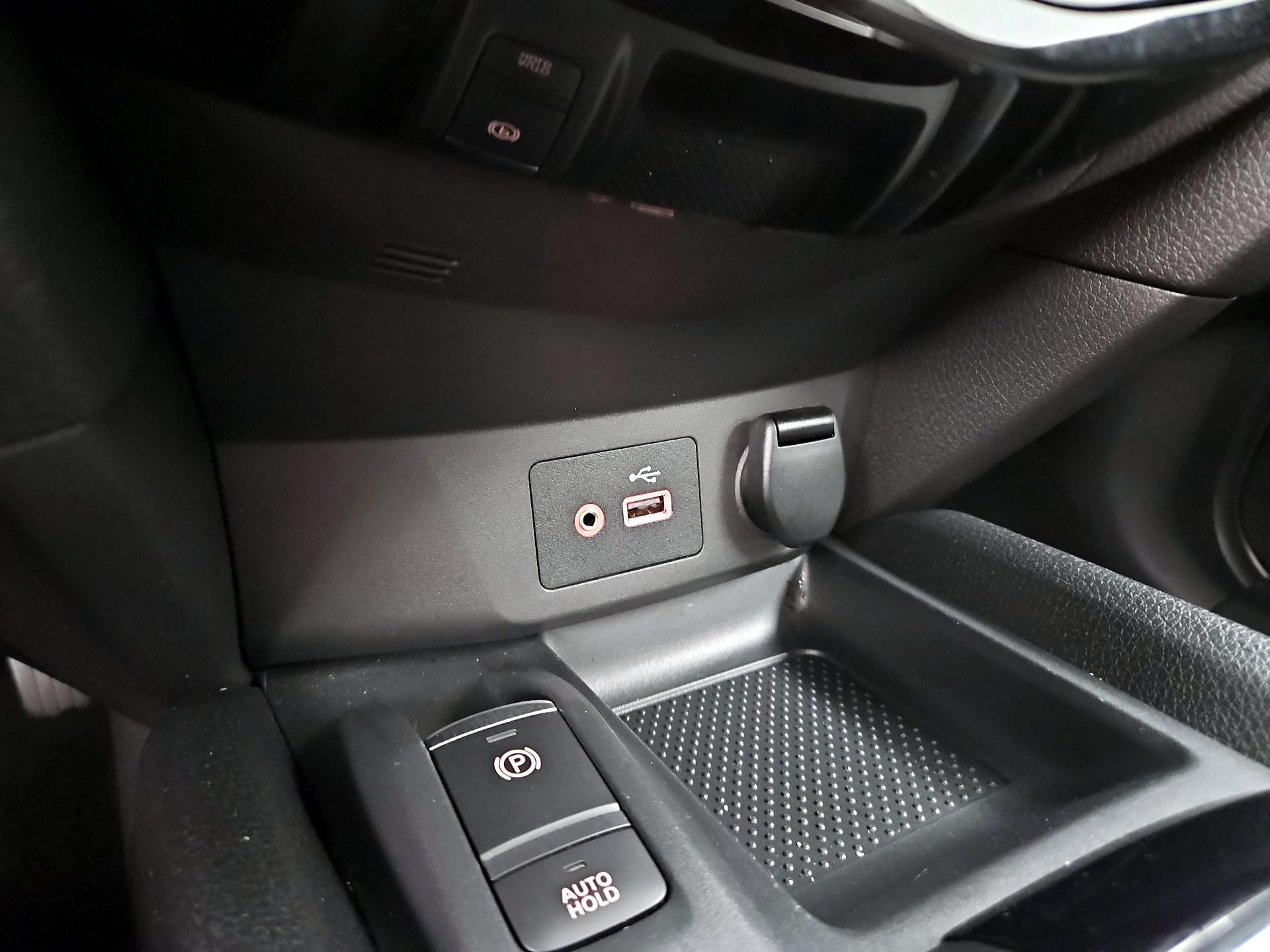 Thumbnail: 2022 Nissan Rogue Sport - 18