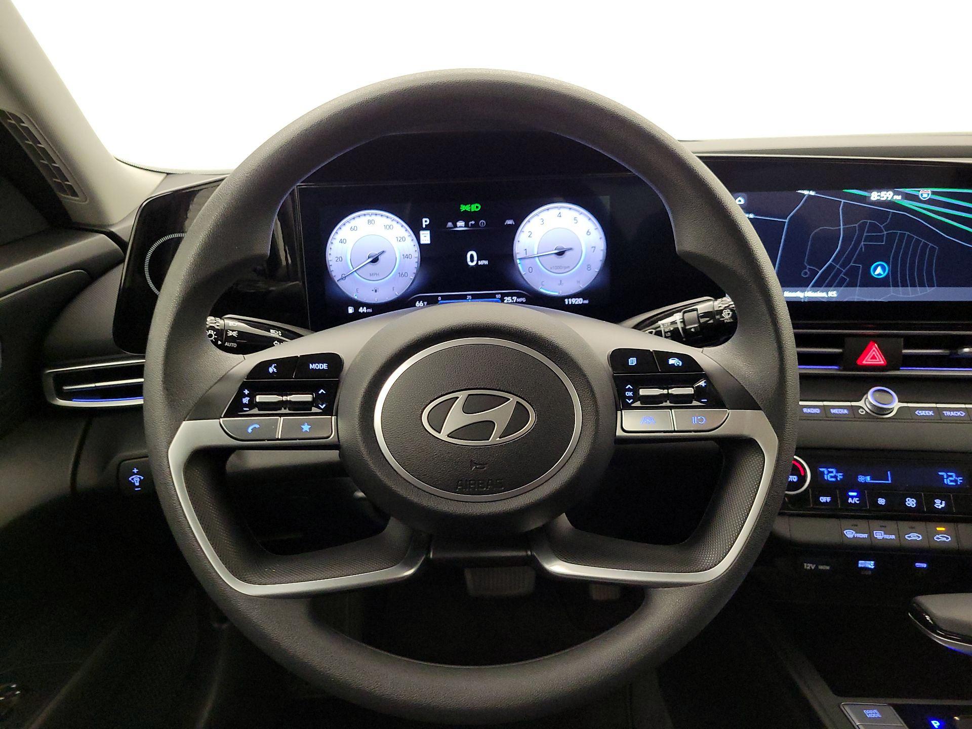 Thumbnail: 2024 Hyundai Elantra - 10