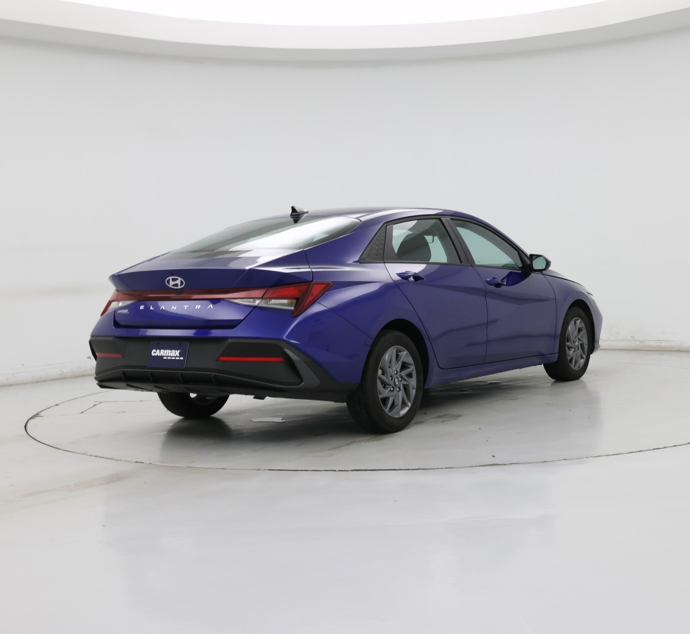 Thumbnail: 2024 Hyundai Elantra - 8