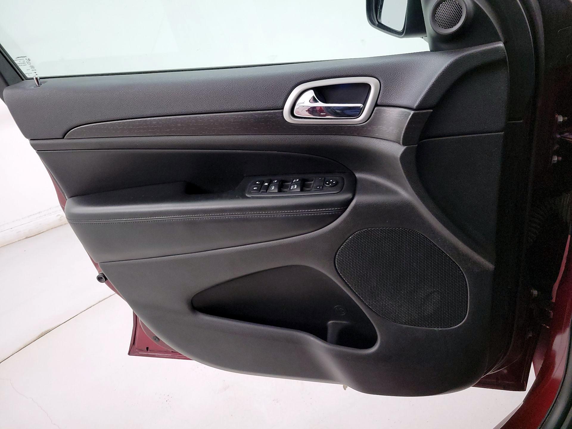 Thumbnail: 2018 Jeep Grand Cherokee - 12