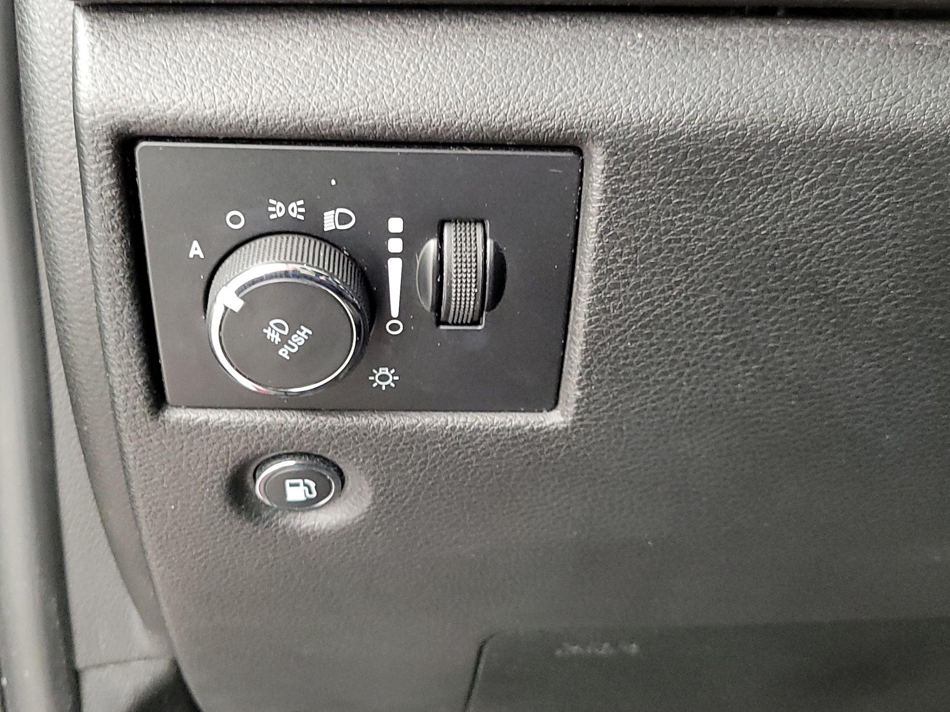 Thumbnail: 2018 Jeep Grand Cherokee - 13