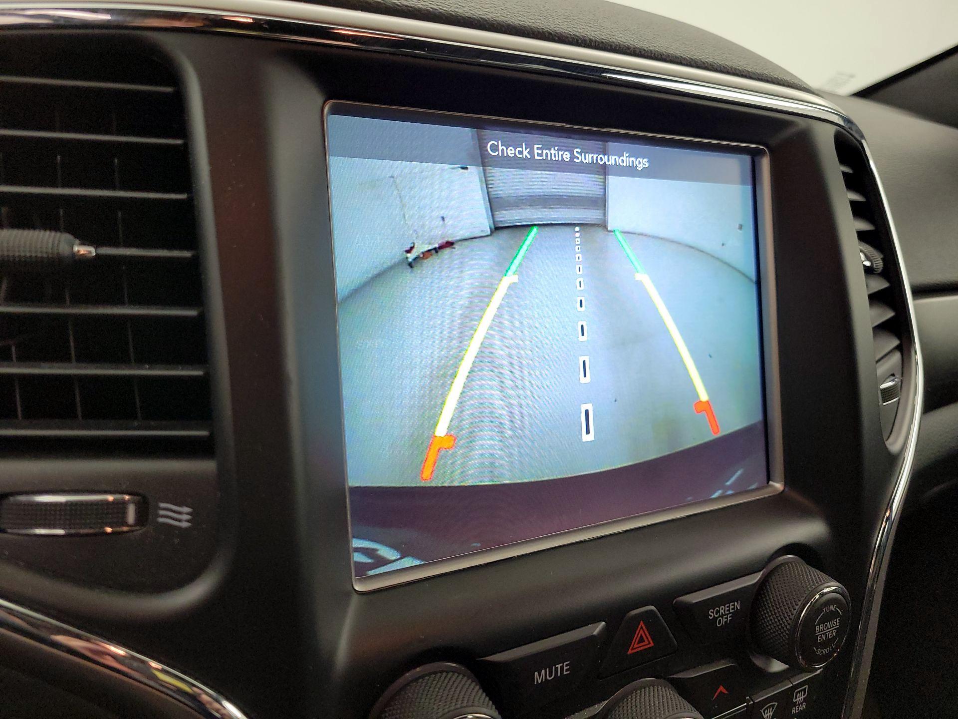 Thumbnail: 2018 Jeep Grand Cherokee - 14