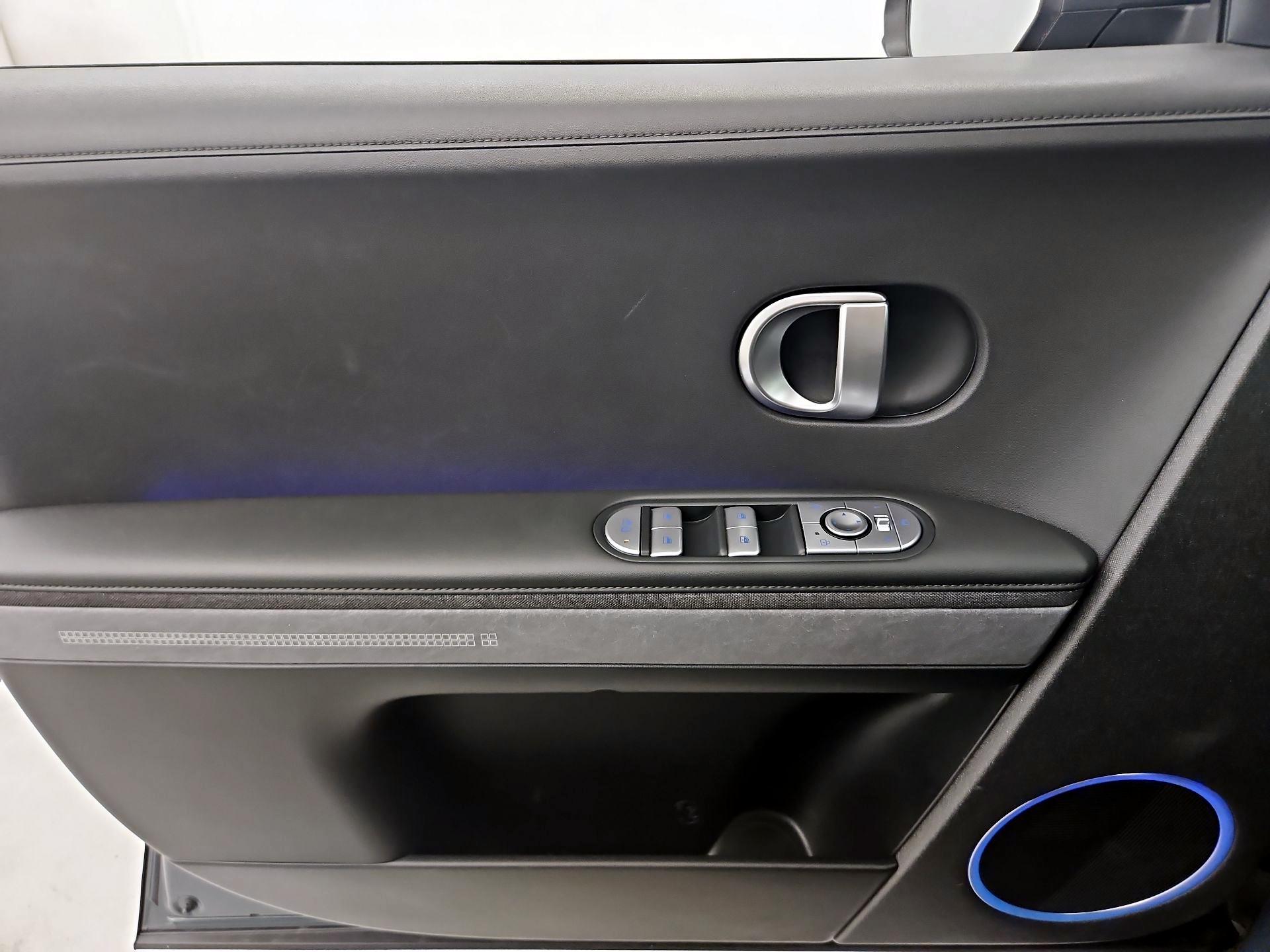 Thumbnail: 2023 Hyundai Ioniq 5 - 12