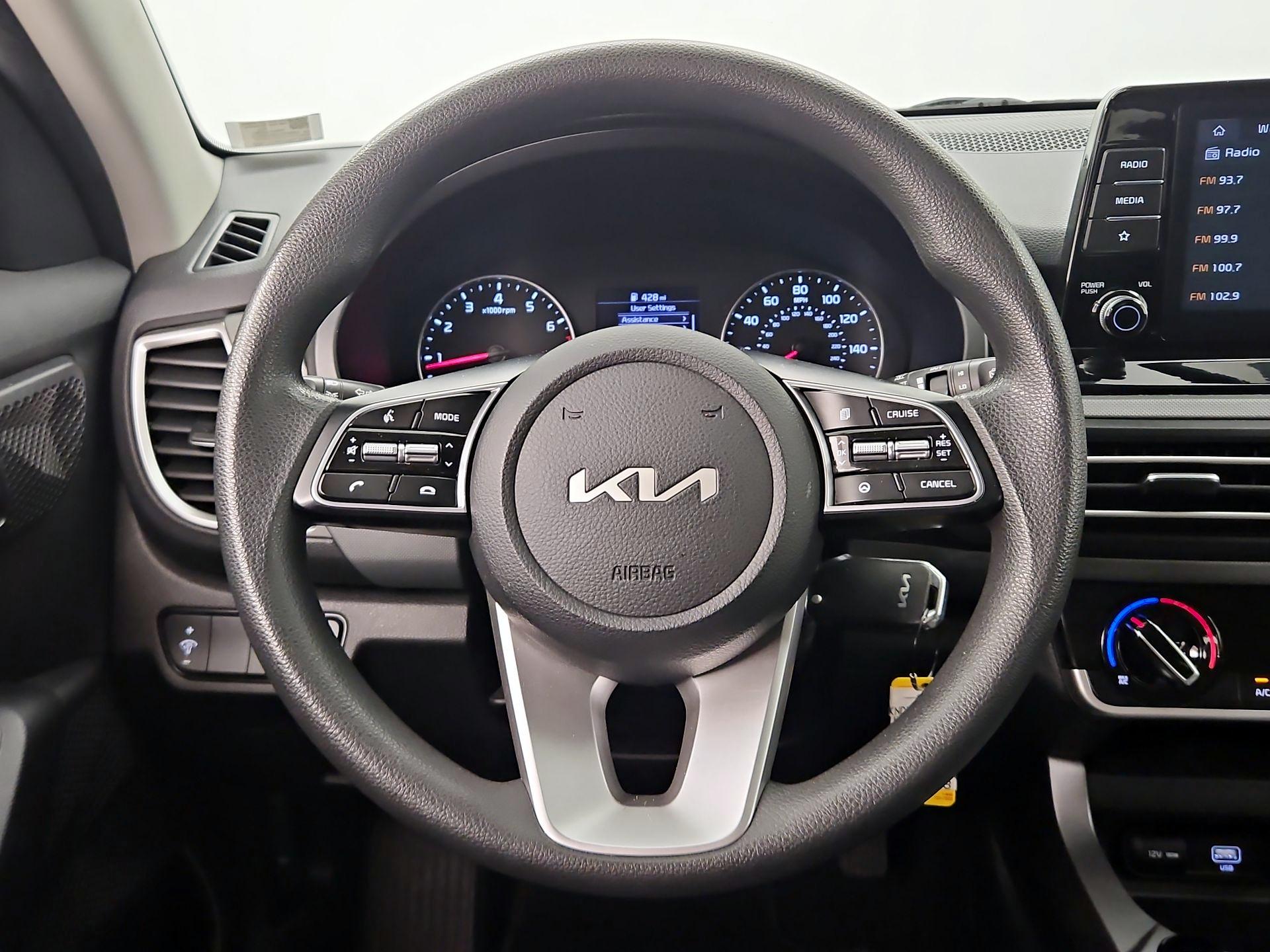 Thumbnail: 2023 Kia Seltos - 10