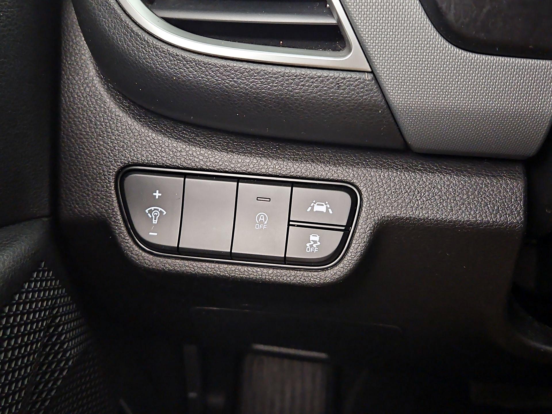 Thumbnail: 2023 Kia Seltos - 13