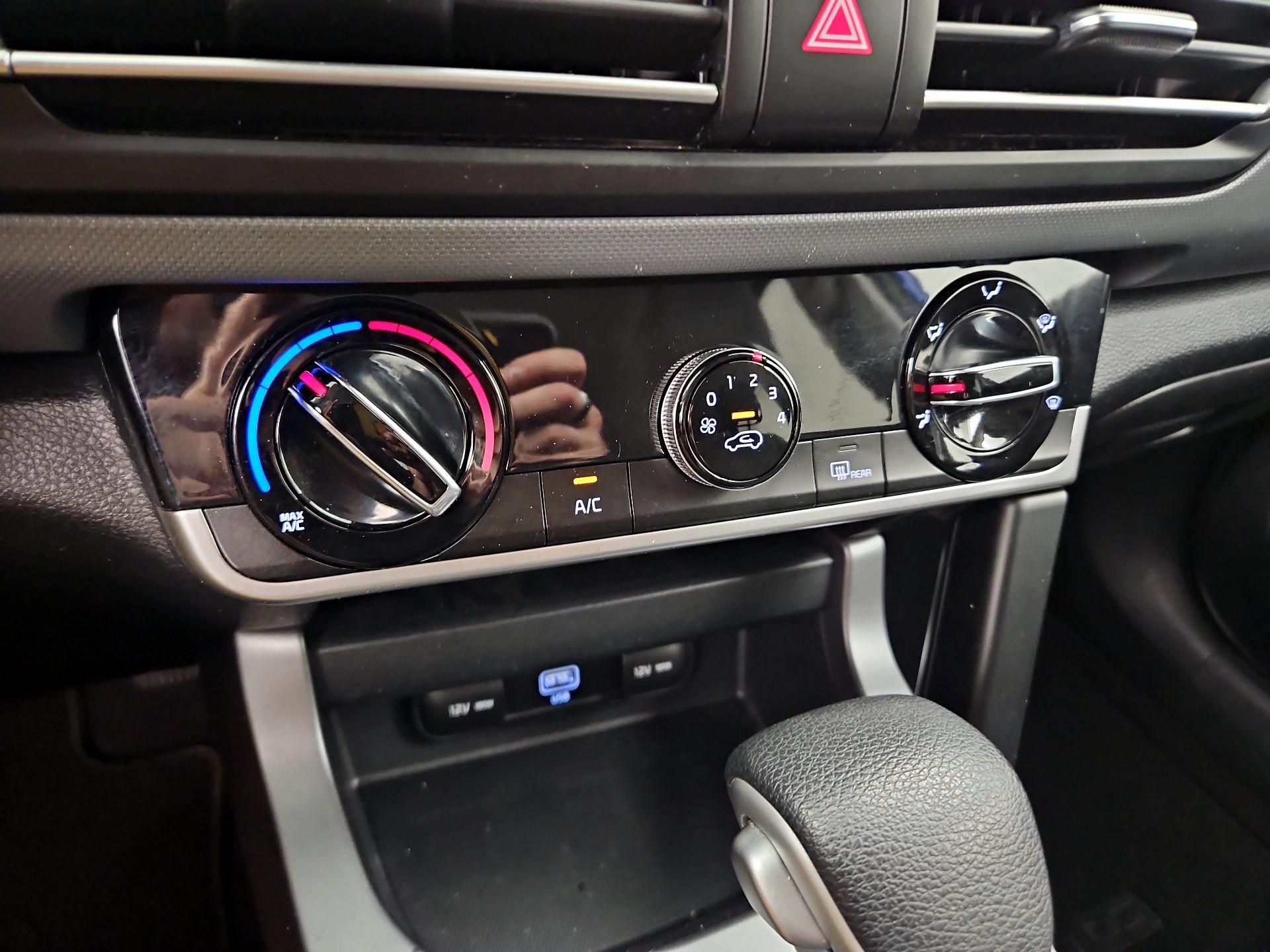 Thumbnail: 2023 Kia Seltos - 16