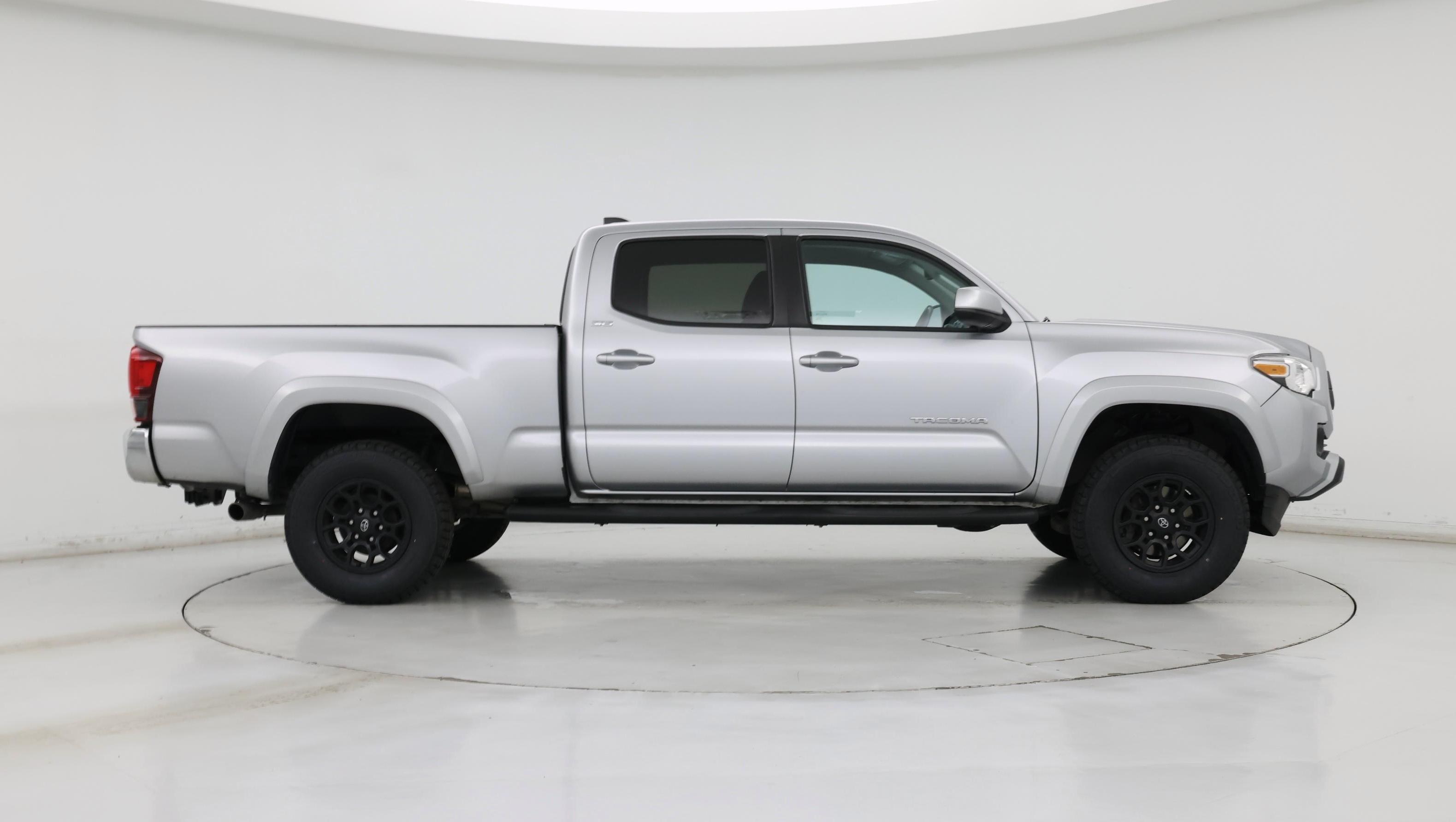 Thumbnail: 2022 Toyota Tacoma - 7