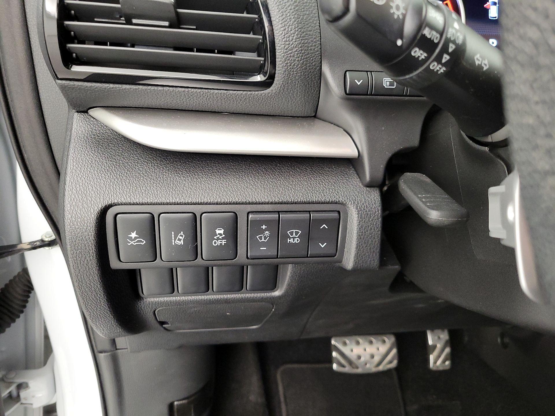 Thumbnail: 2022 Mitsubishi Eclipse Cross - 13