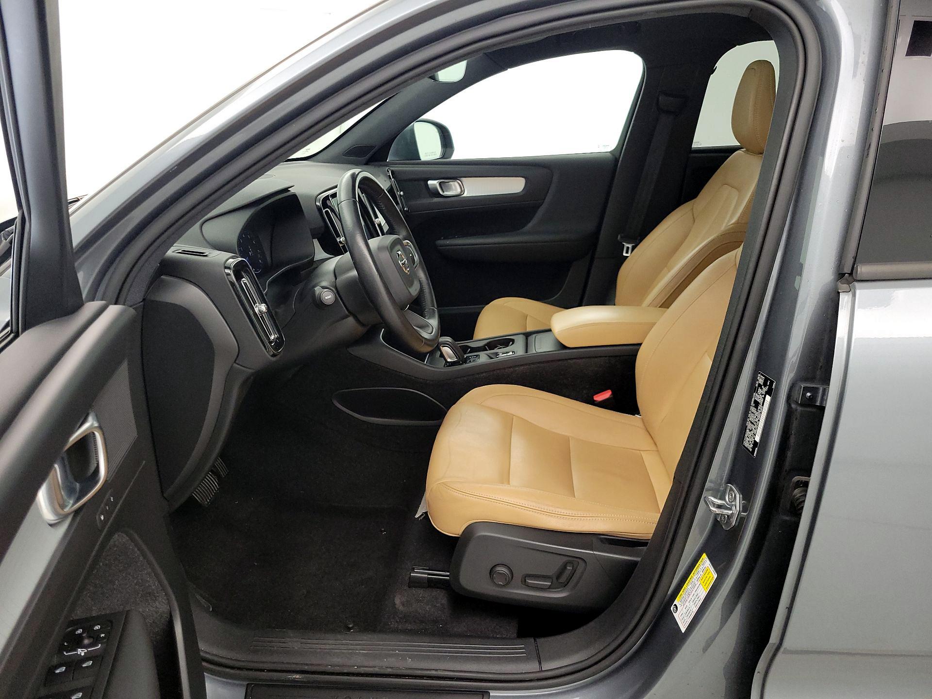 Thumbnail: 2019 Volvo XC40 - 11
