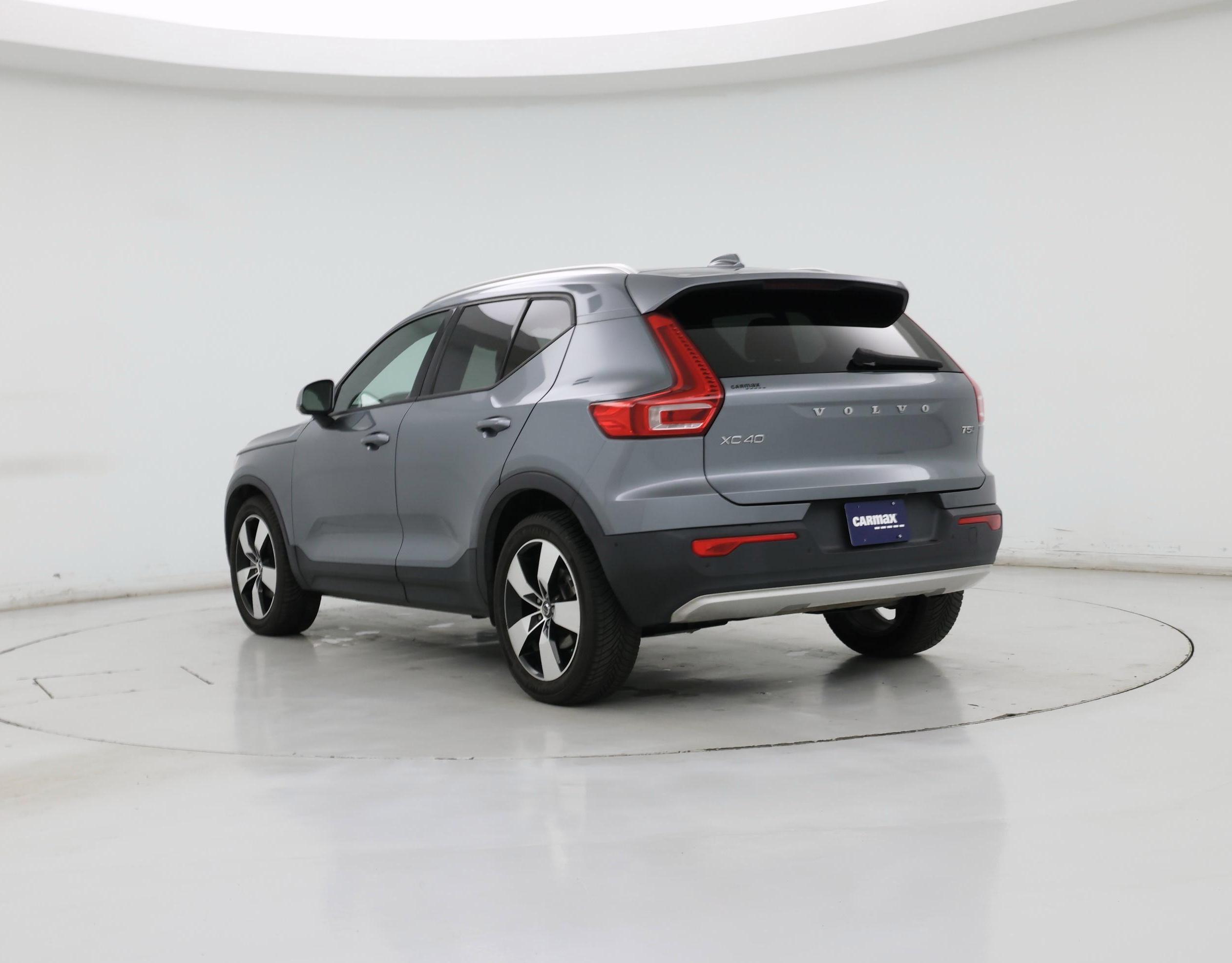 Thumbnail: 2019 Volvo XC40 - 2