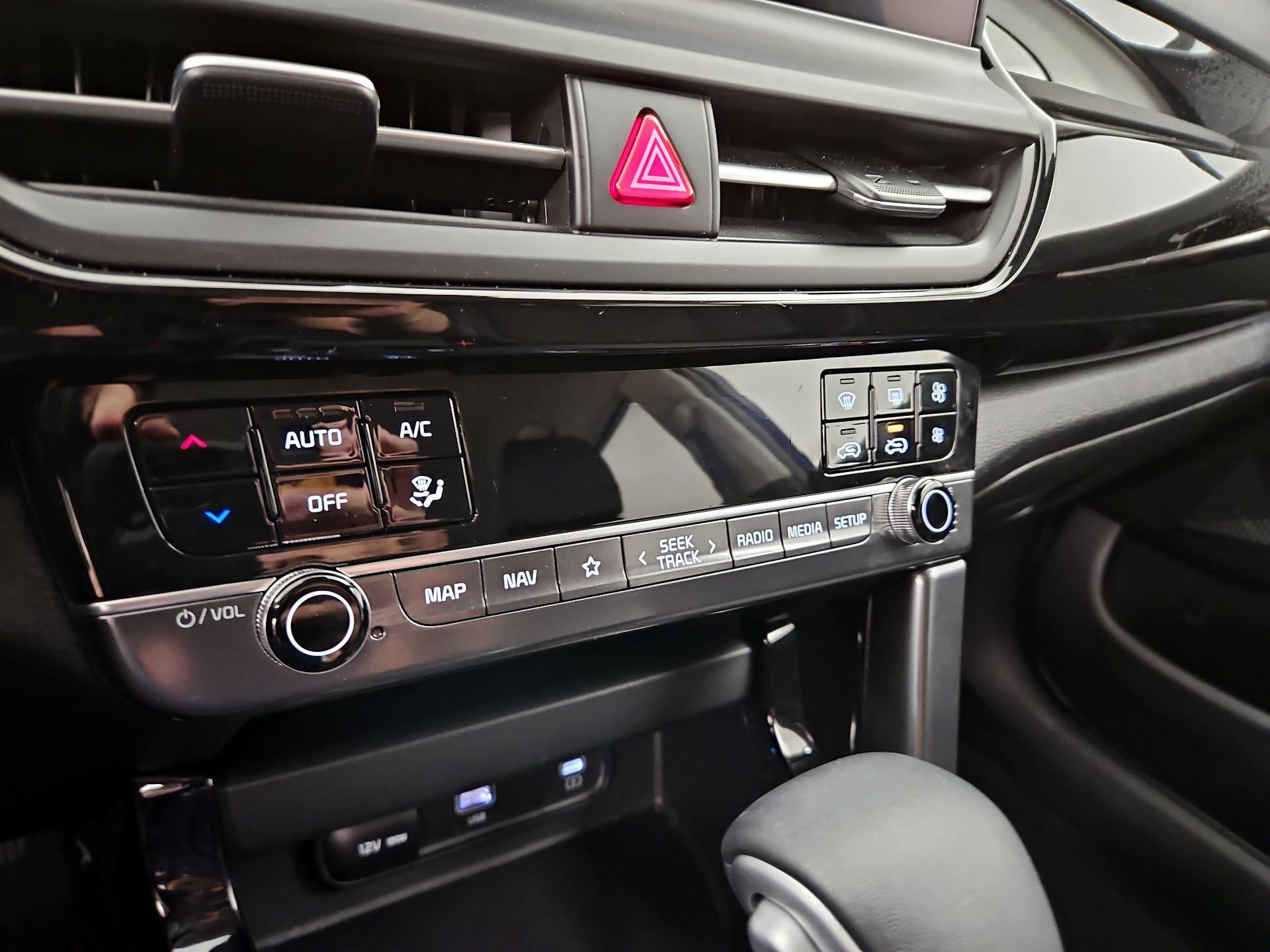 Thumbnail: 2024 Kia Seltos - 17