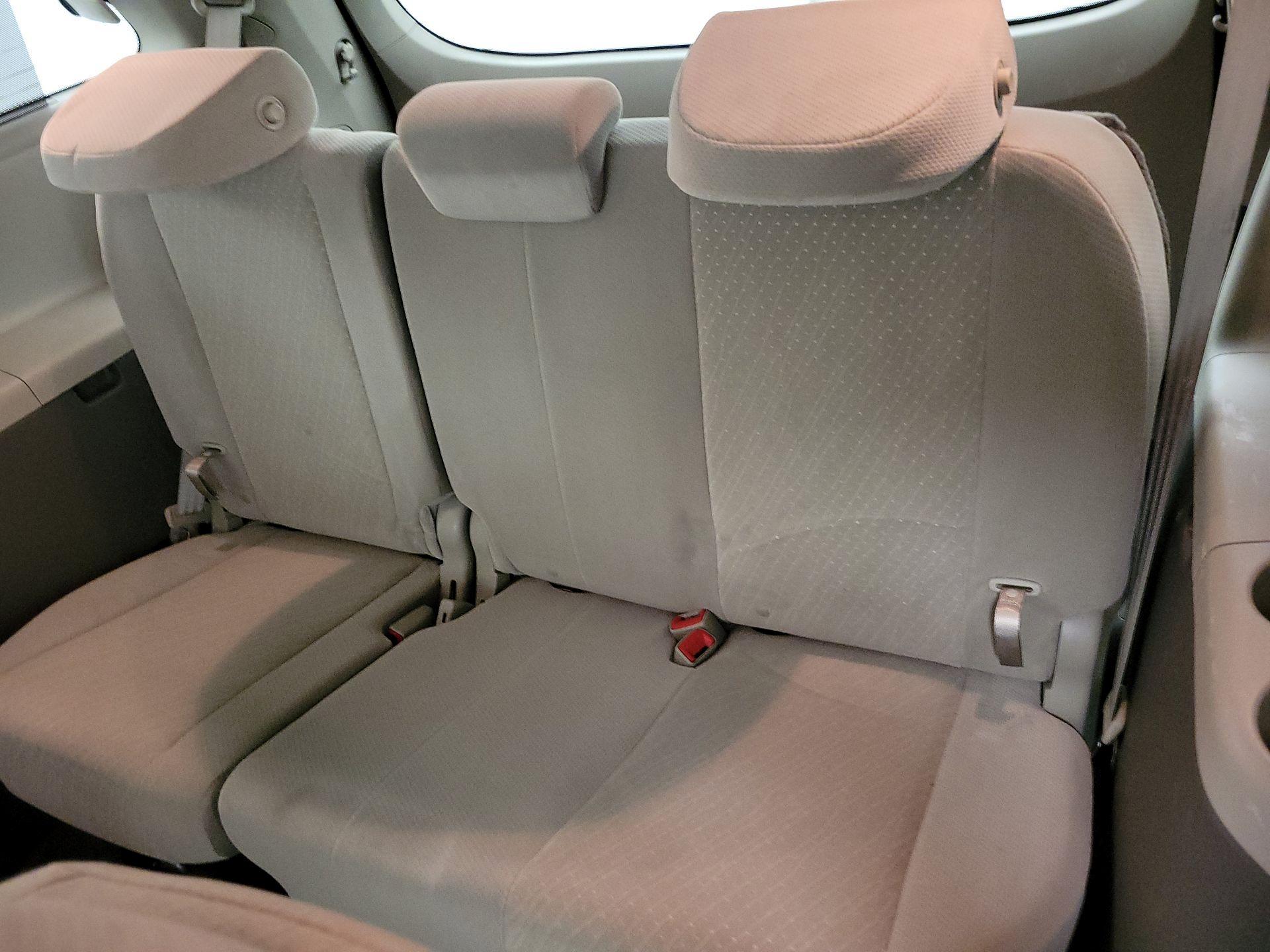 Thumbnail: 2018 Toyota Sienna - 20