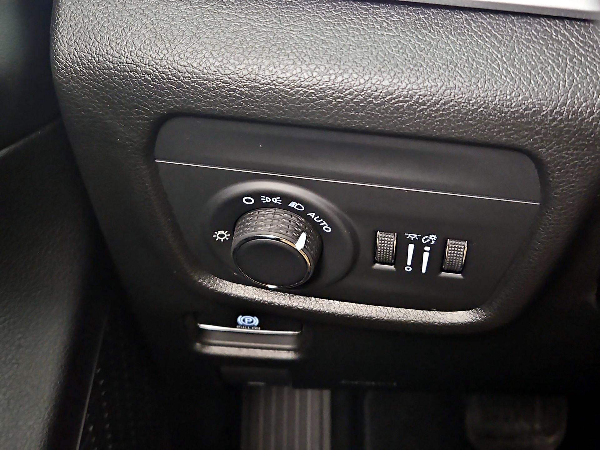 Thumbnail: 2025 Jeep Grand Cherokee - 13