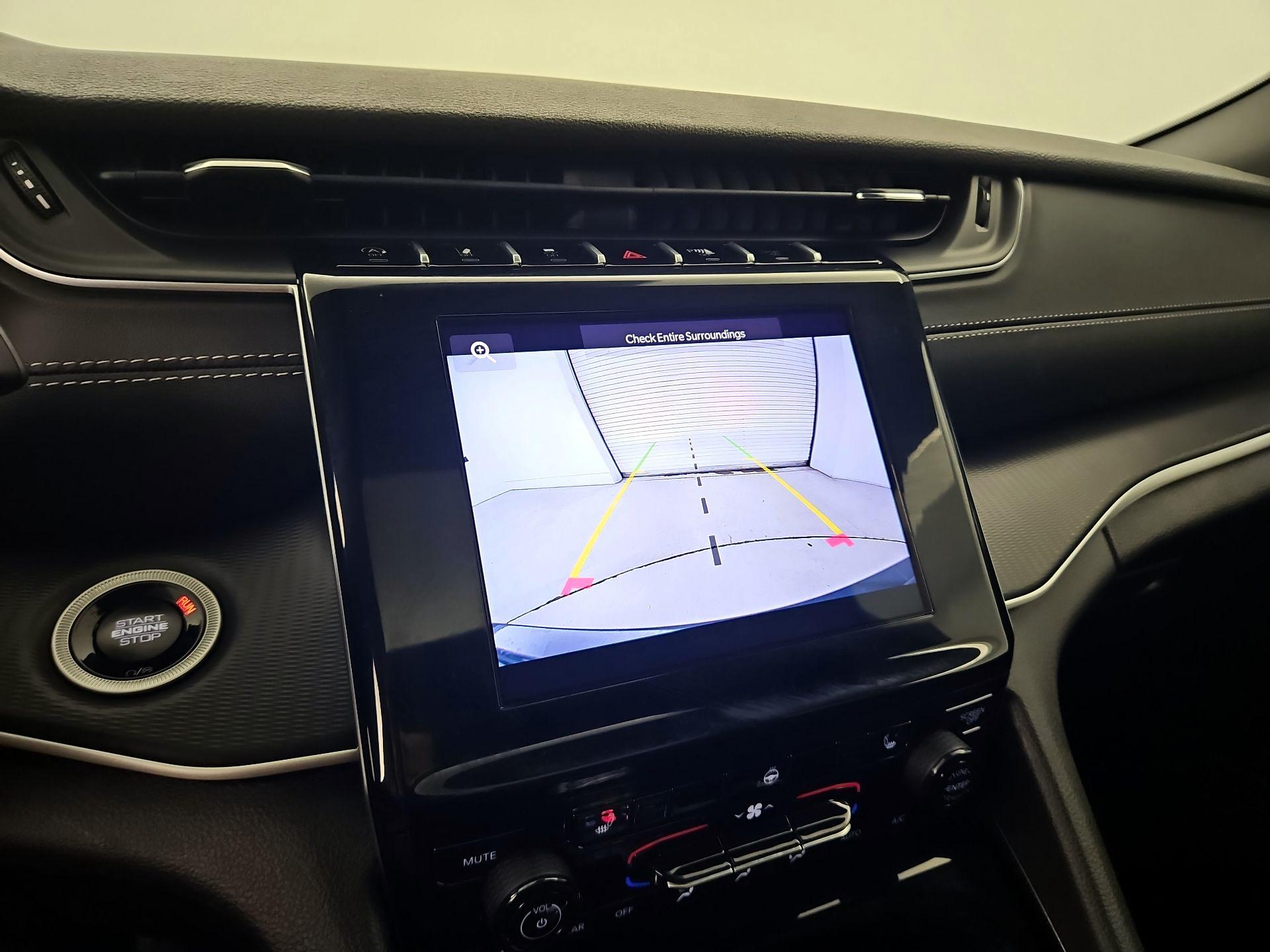 Thumbnail: 2025 Jeep Grand Cherokee - 14