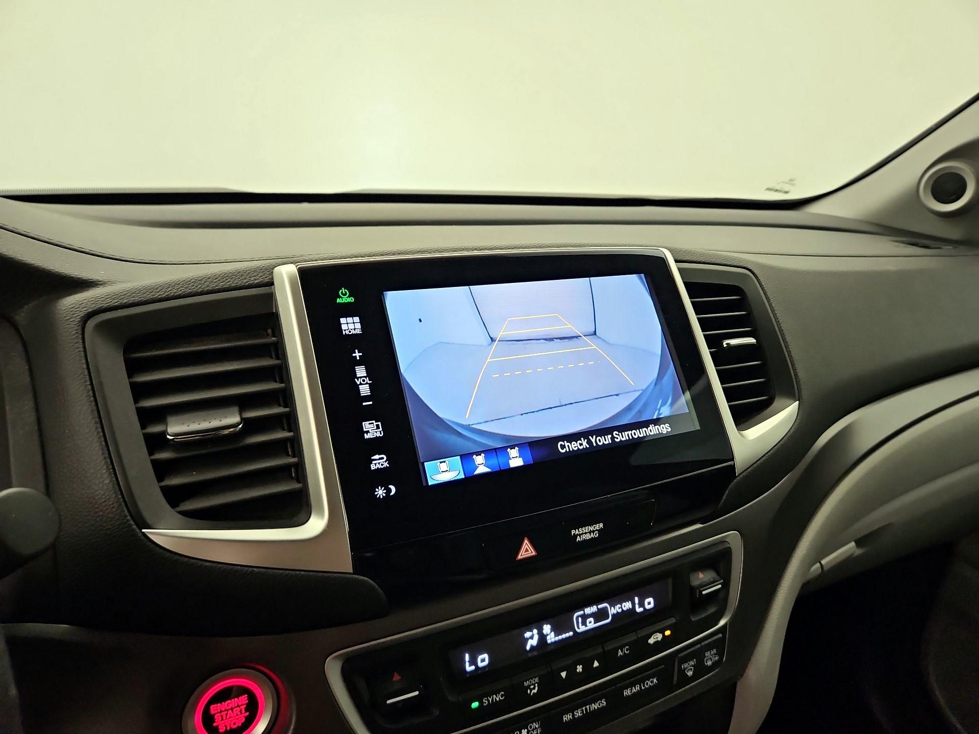 Thumbnail: 2016 Honda Pilot - 14