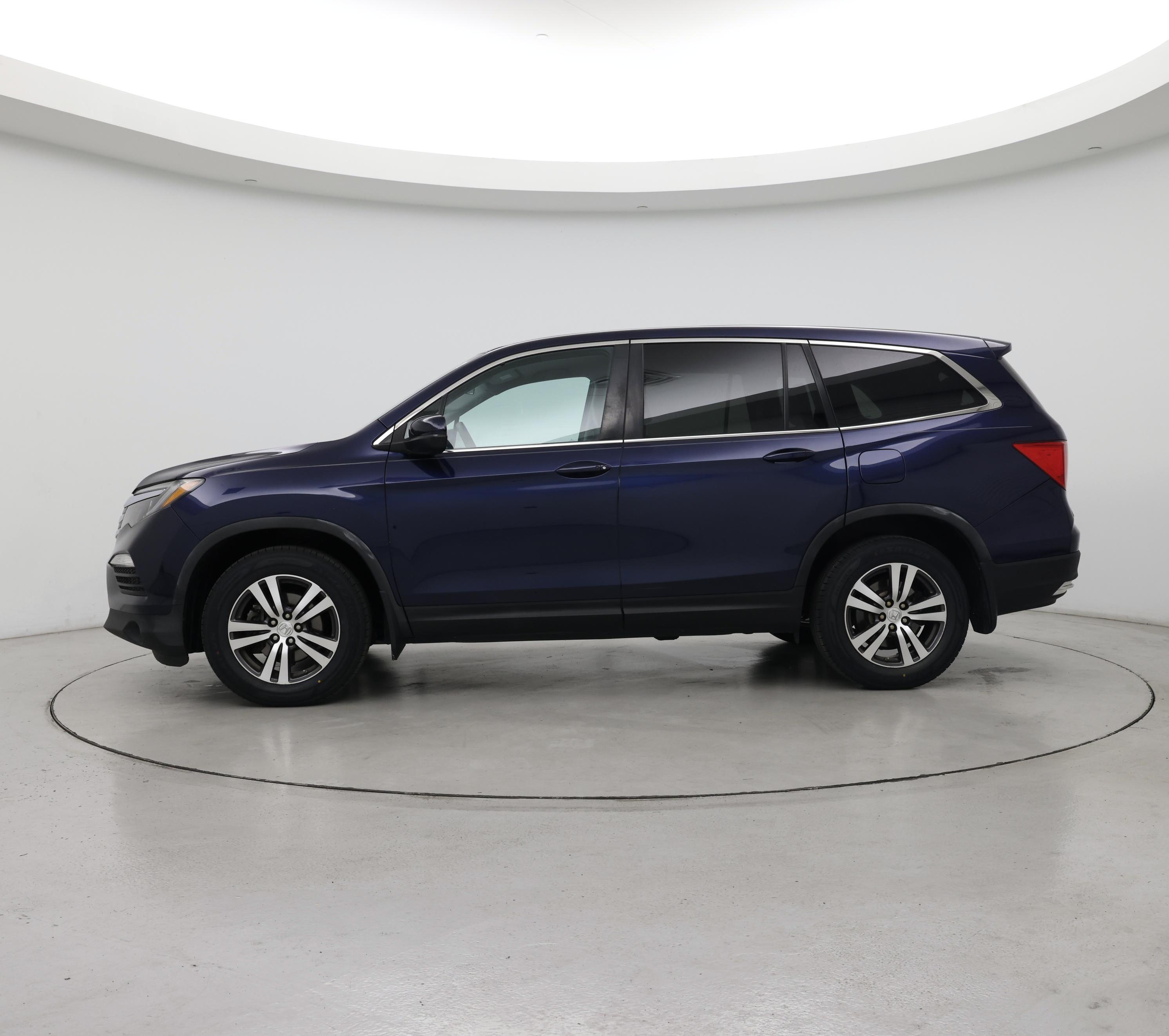 Thumbnail: 2016 Honda Pilot - 3