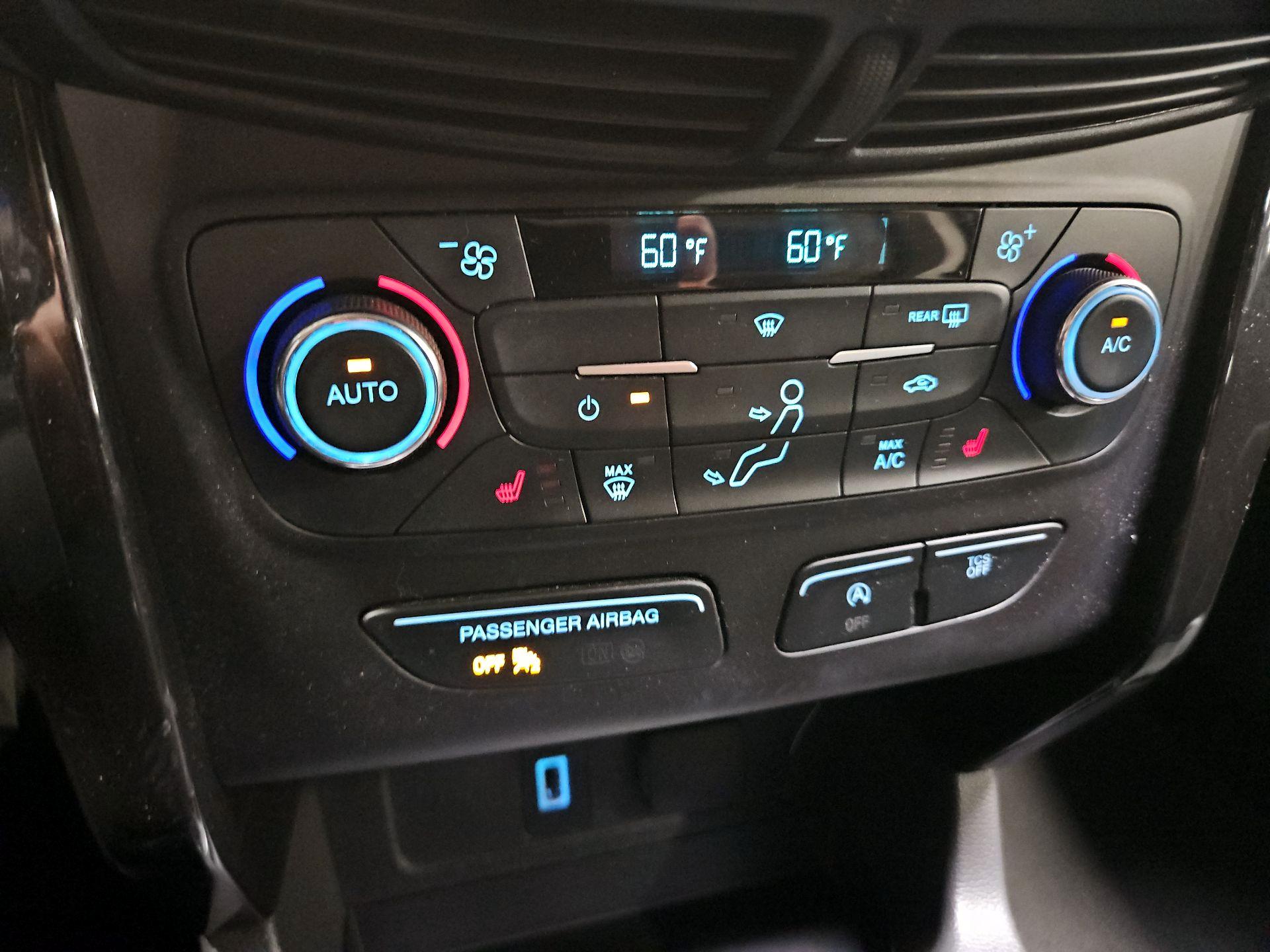 Thumbnail: 2017 Ford Escape - 16