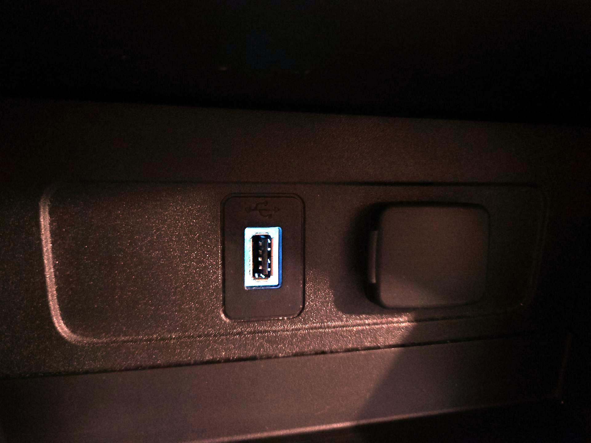 Thumbnail: 2017 Ford Escape - 18