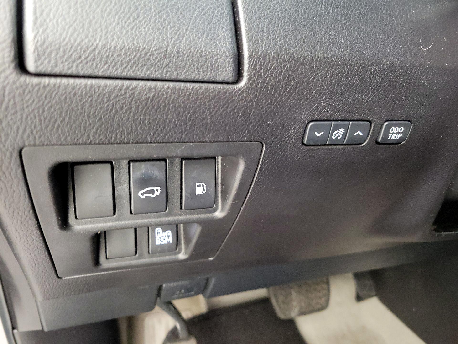 Thumbnail: 2015 Lexus RX - 13