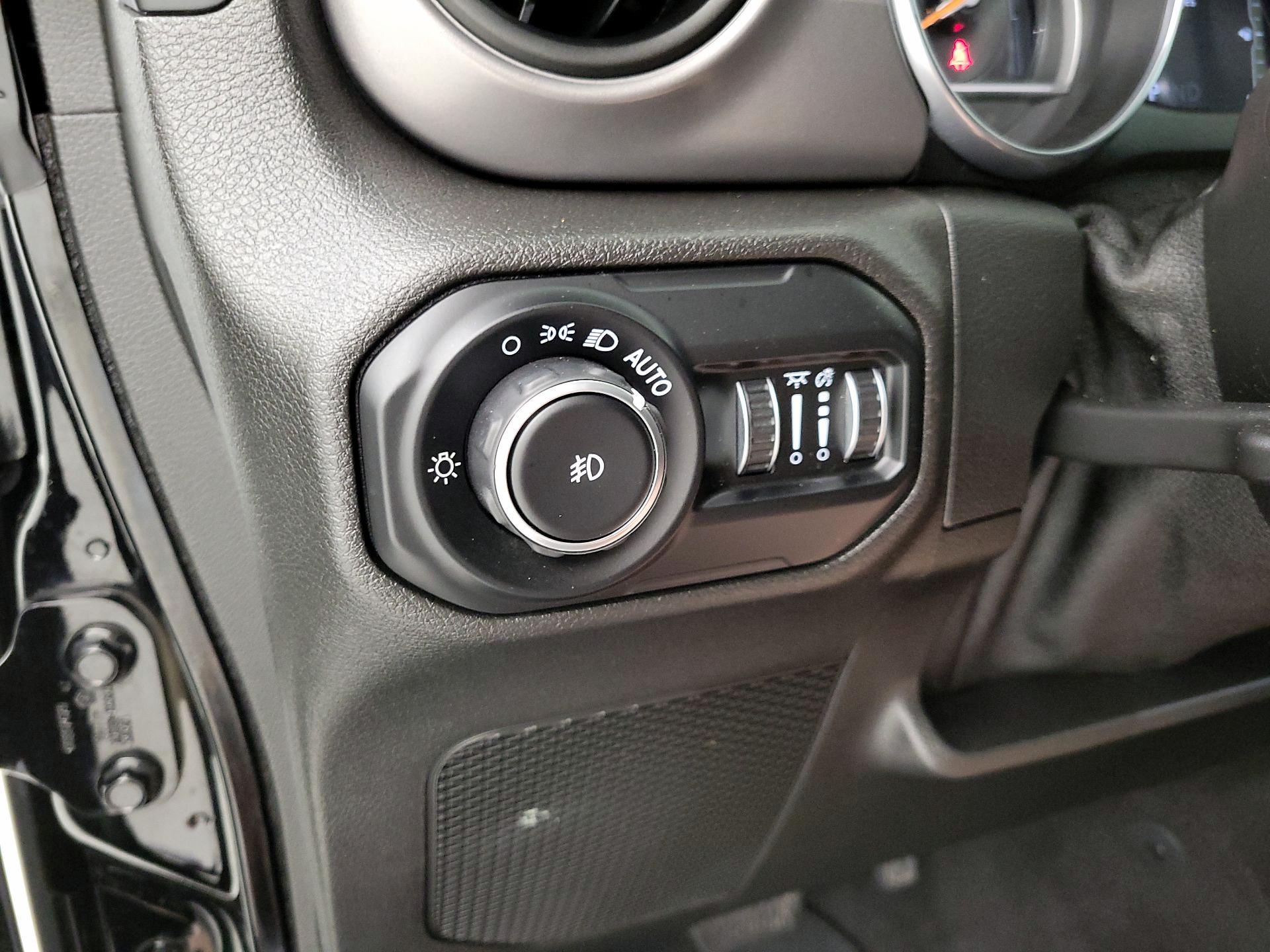 Thumbnail: 2021 Jeep Wrangler - 13