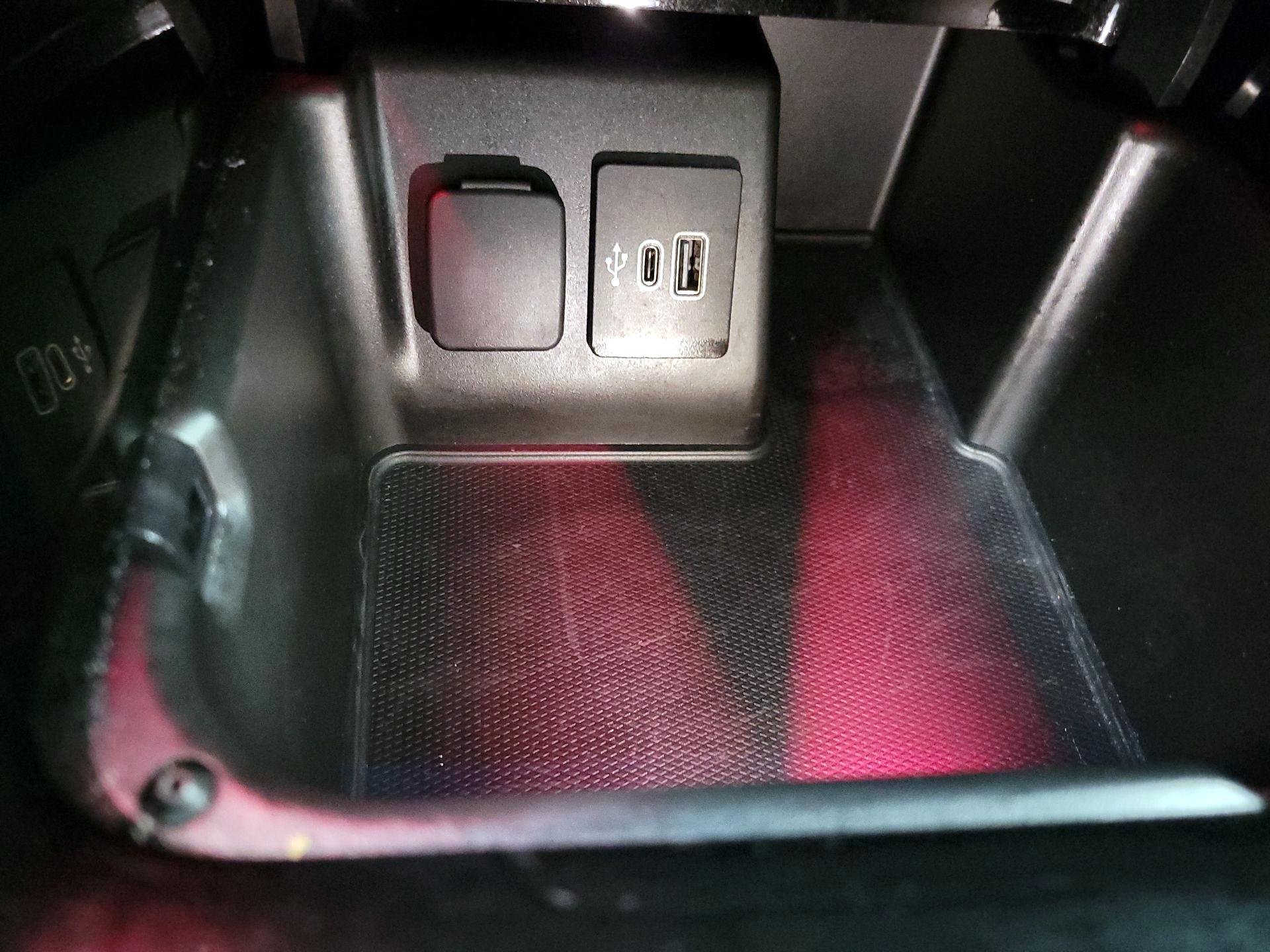 Thumbnail: 2025 Ford Explorer - 18