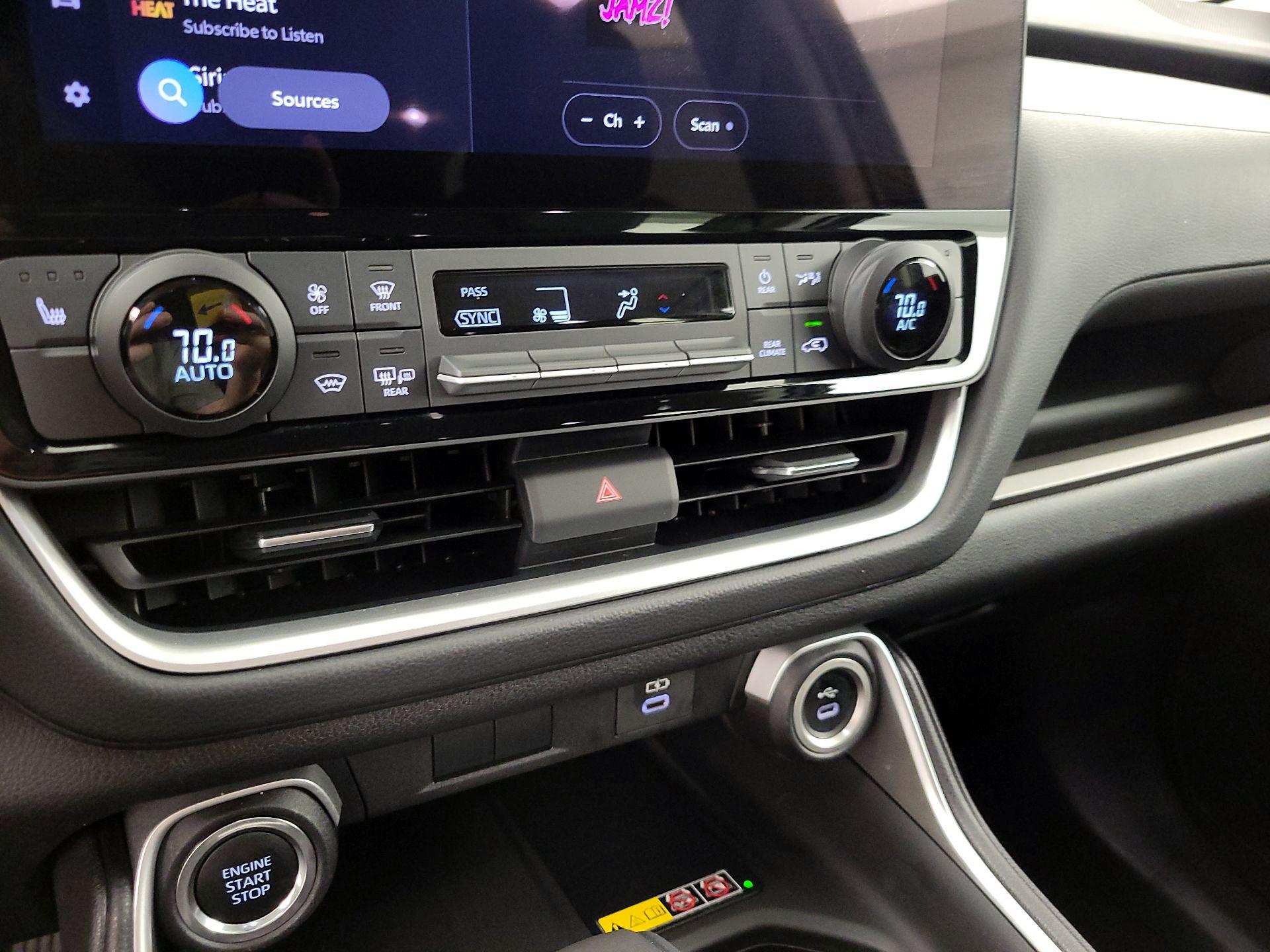 Thumbnail: 2025 Toyota Grand Highlander - 16