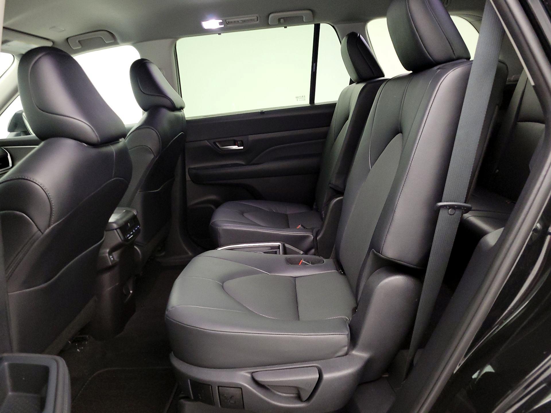 Thumbnail: 2025 Toyota Grand Highlander - 19