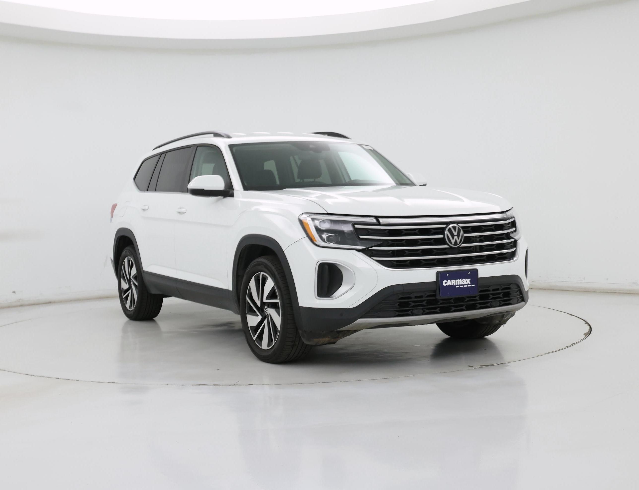 White 2025 Volkswagen Atlas SE 4Motion with Technology SUV / Crossover All-Wheel Drive Automatic