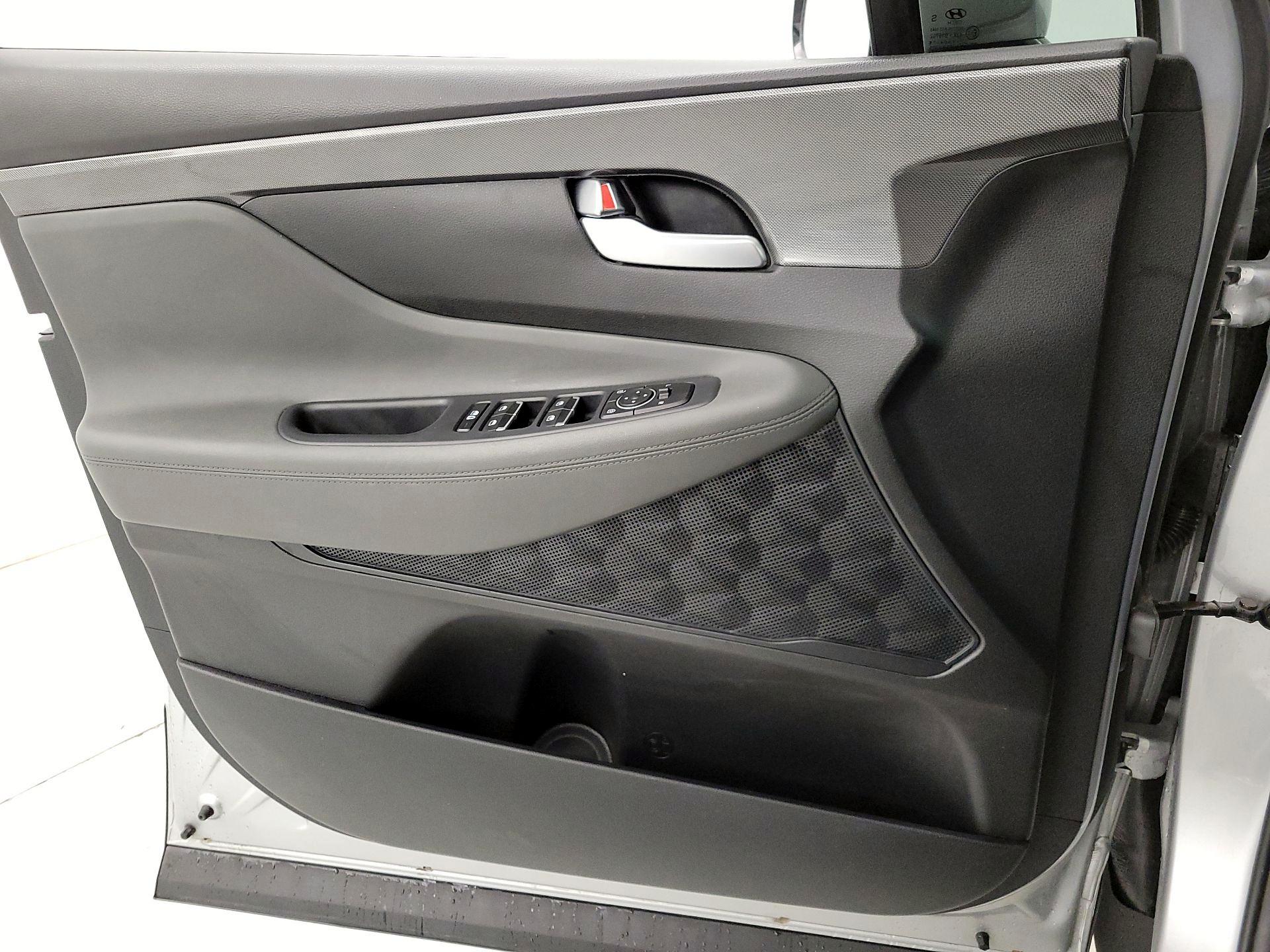 Thumbnail: 2023 Hyundai Santa Fe - 12