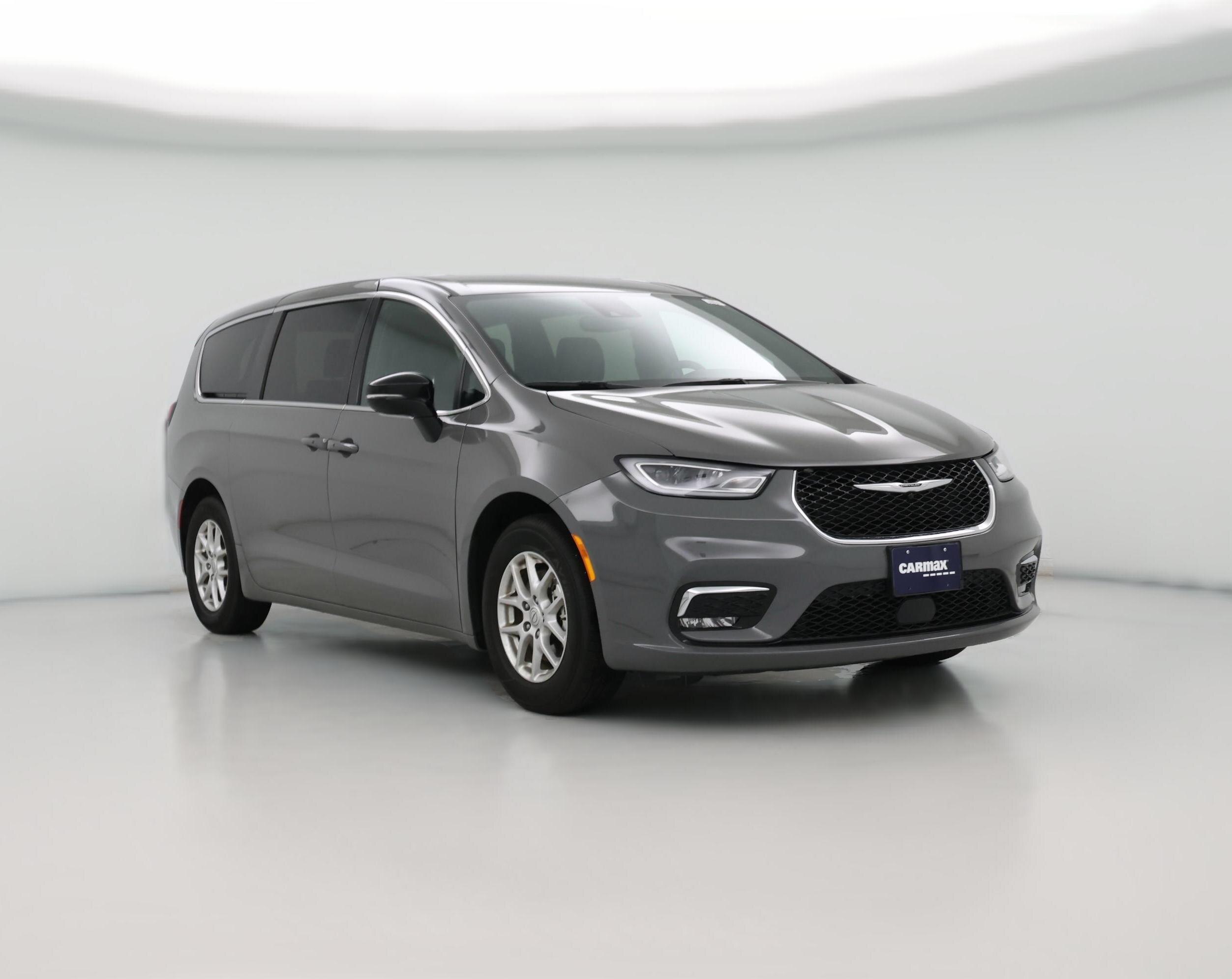 Thumbnail: 2025 Chrysler Pacifica - 1