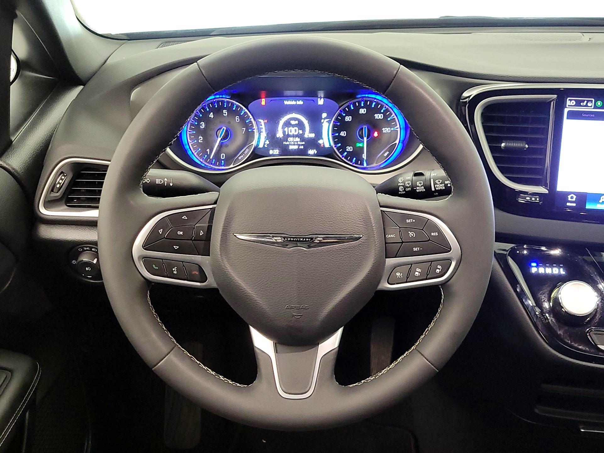 Thumbnail: 2025 Chrysler Pacifica - 10